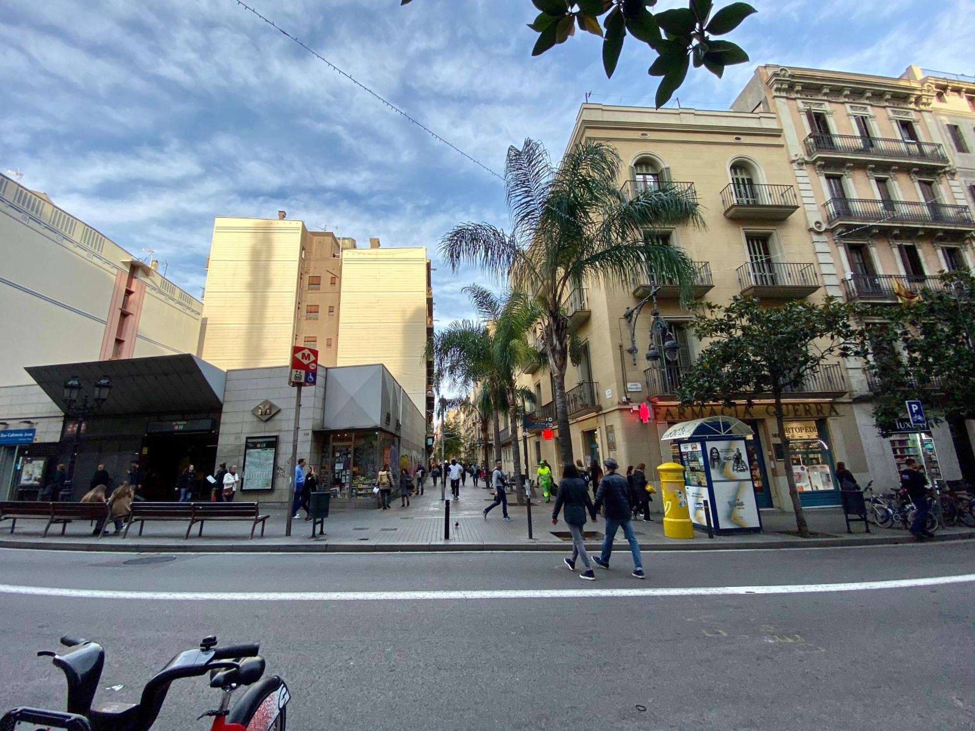 Barcelona Housing Student *