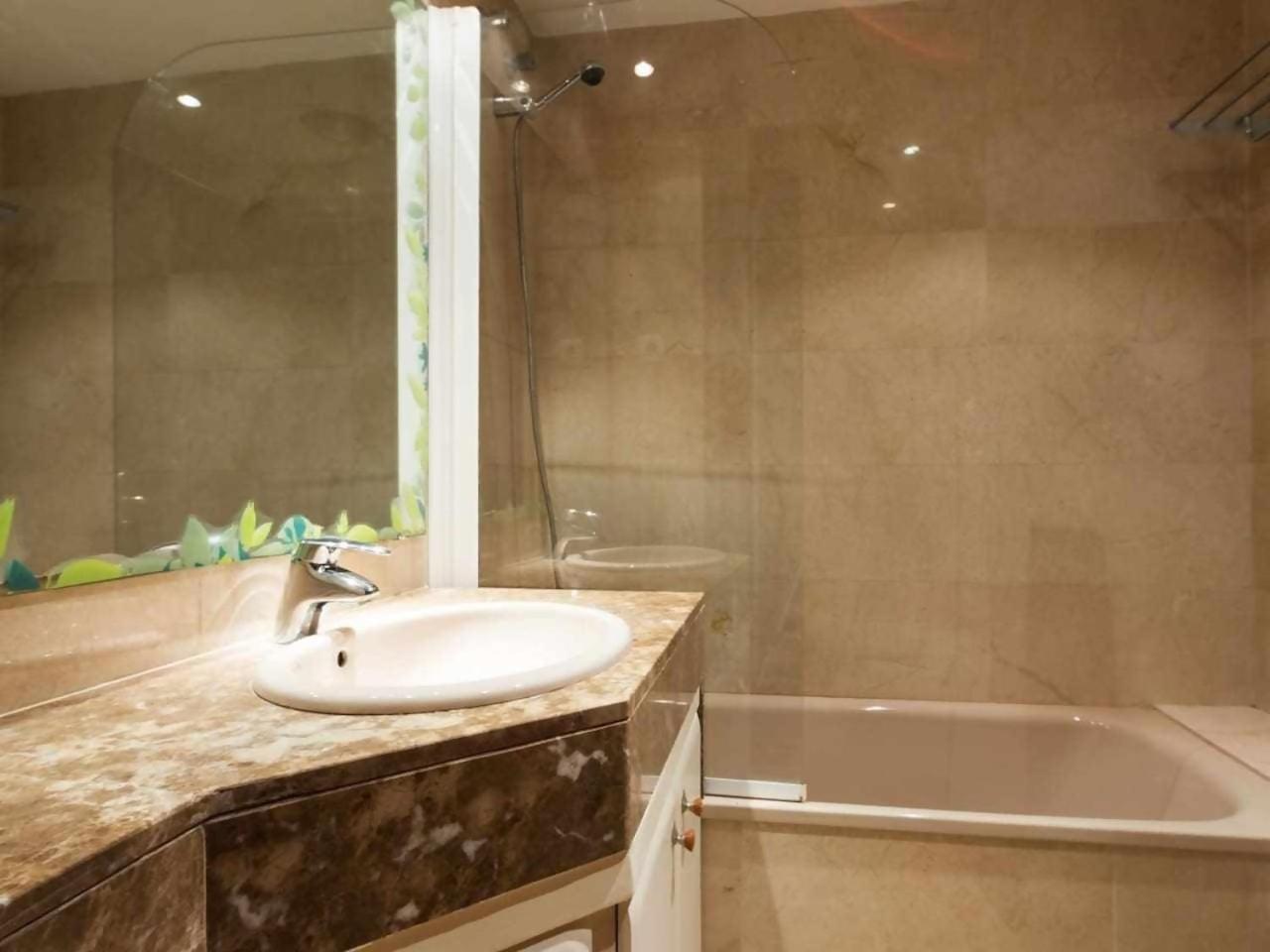Apartamento Comfortable 4 2bath W Balcony Barcelona