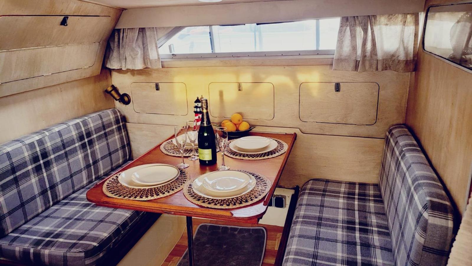 Cosy And Homey Houseboat Castelldefels *