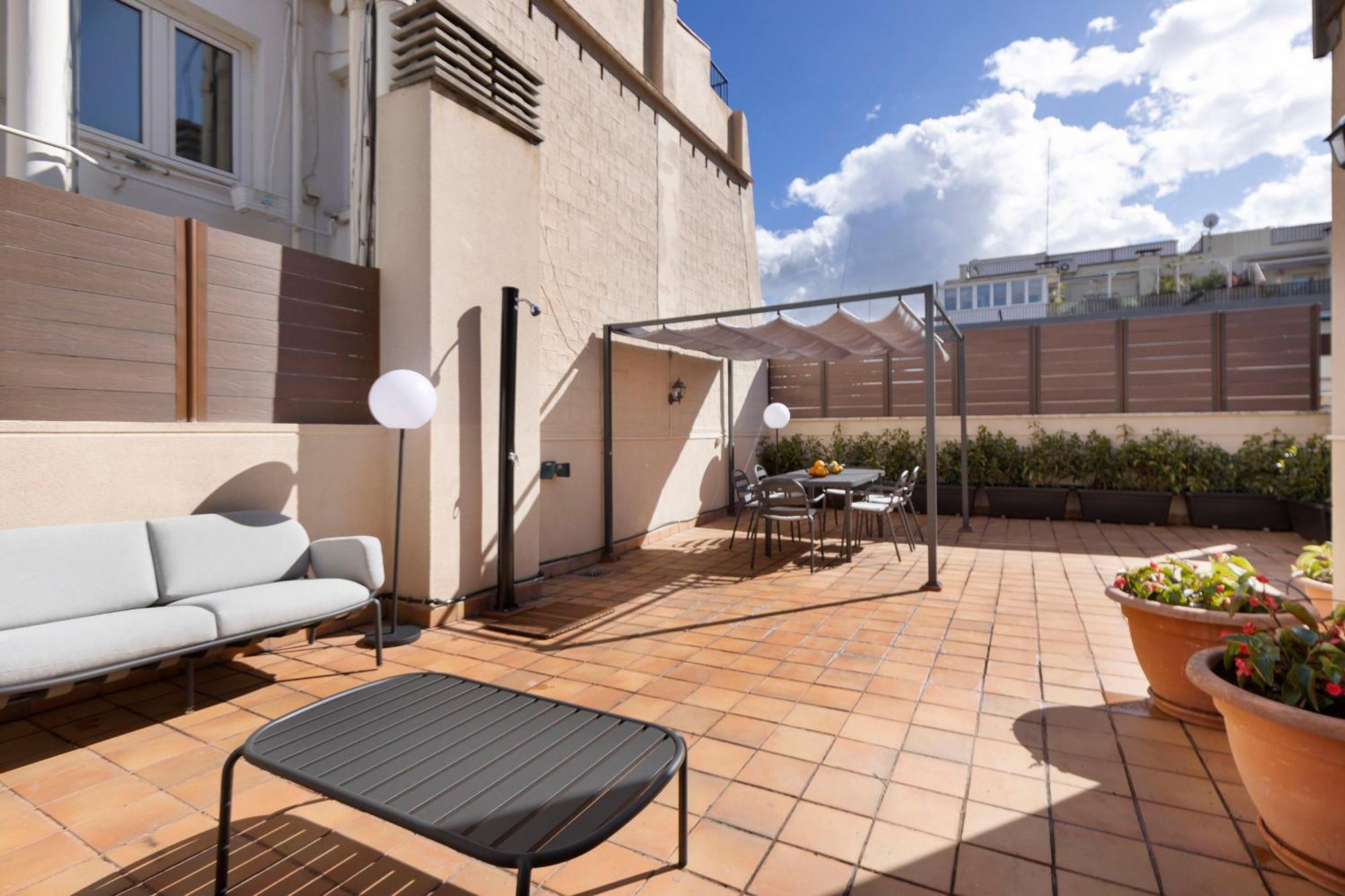Enjoy Calle Paris Super Stylish Barcelona