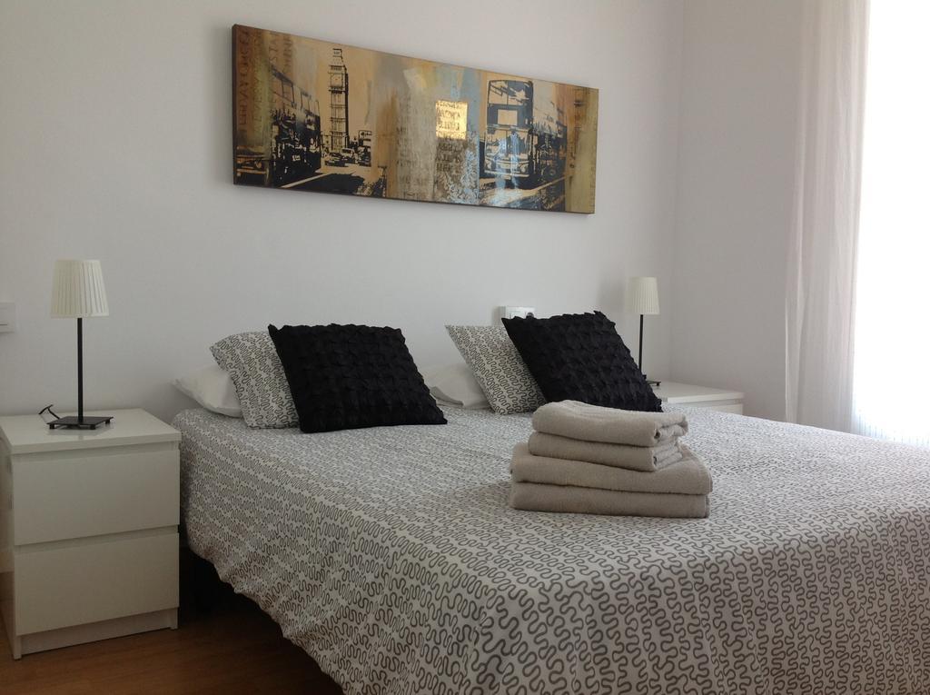 Lets Holidays Near Apartamento