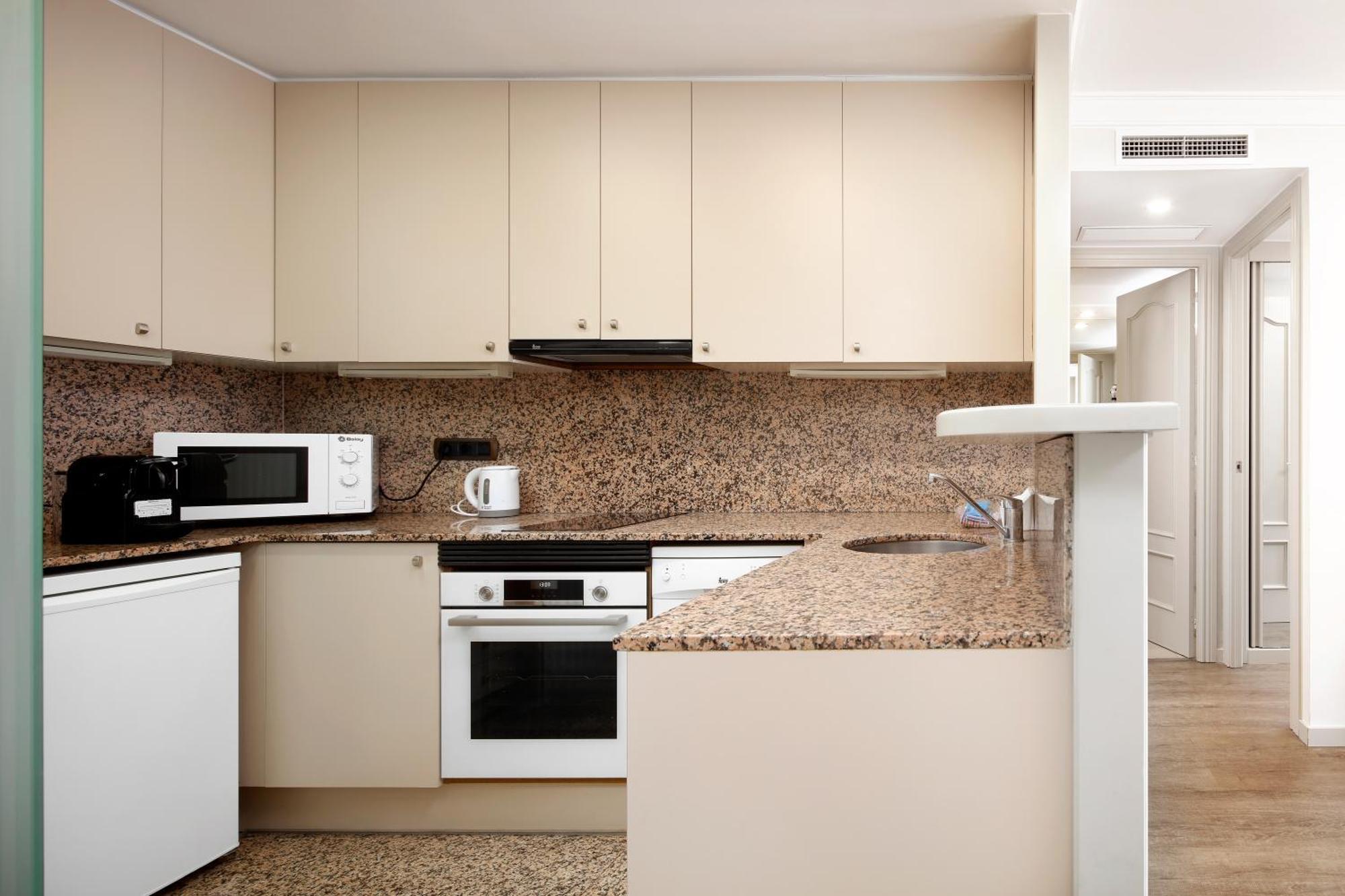 Apartaments-hotel Hispanos 7 Suiza 4* Barcelona