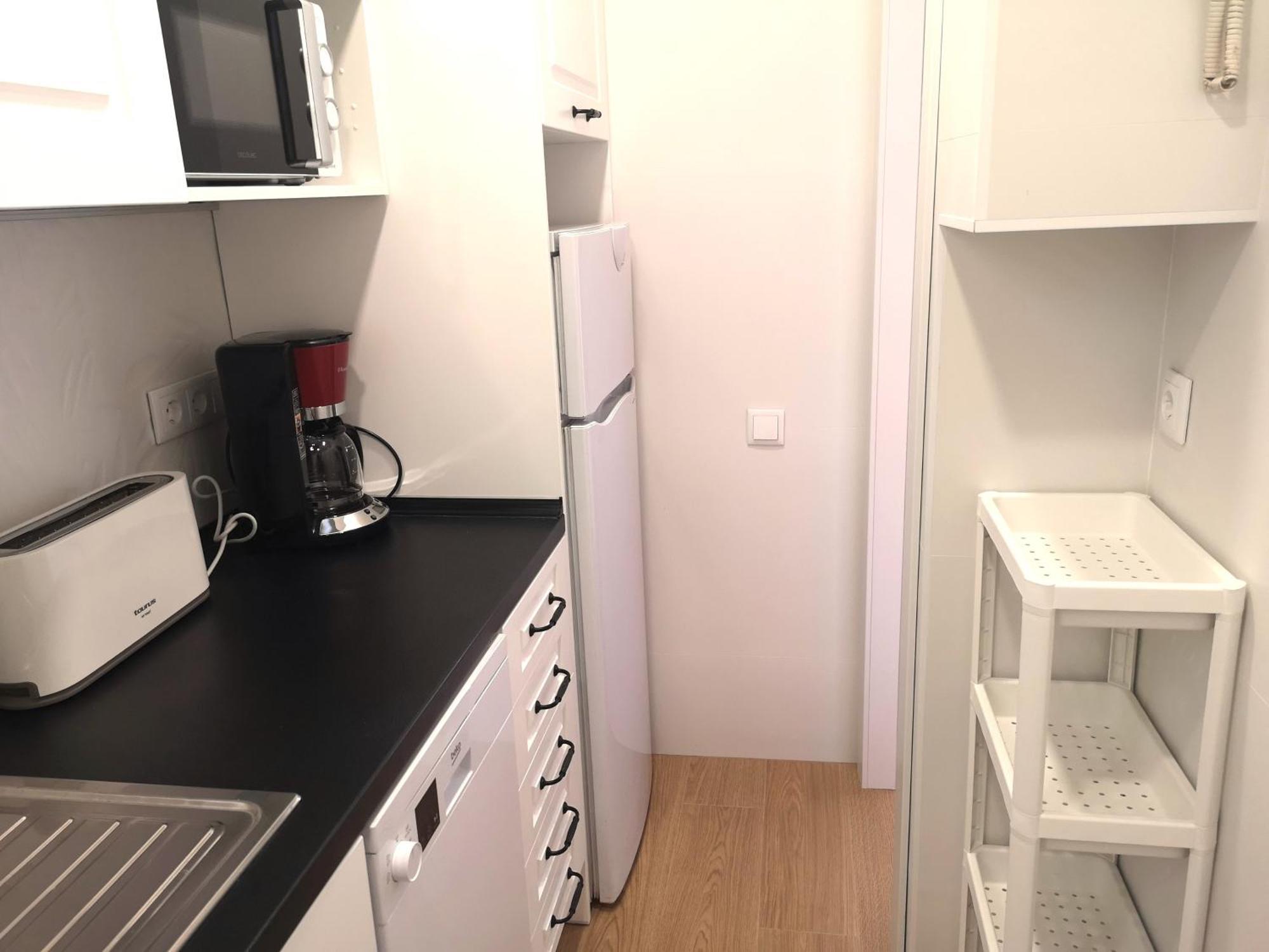 Aparteasy - Atic Sants *