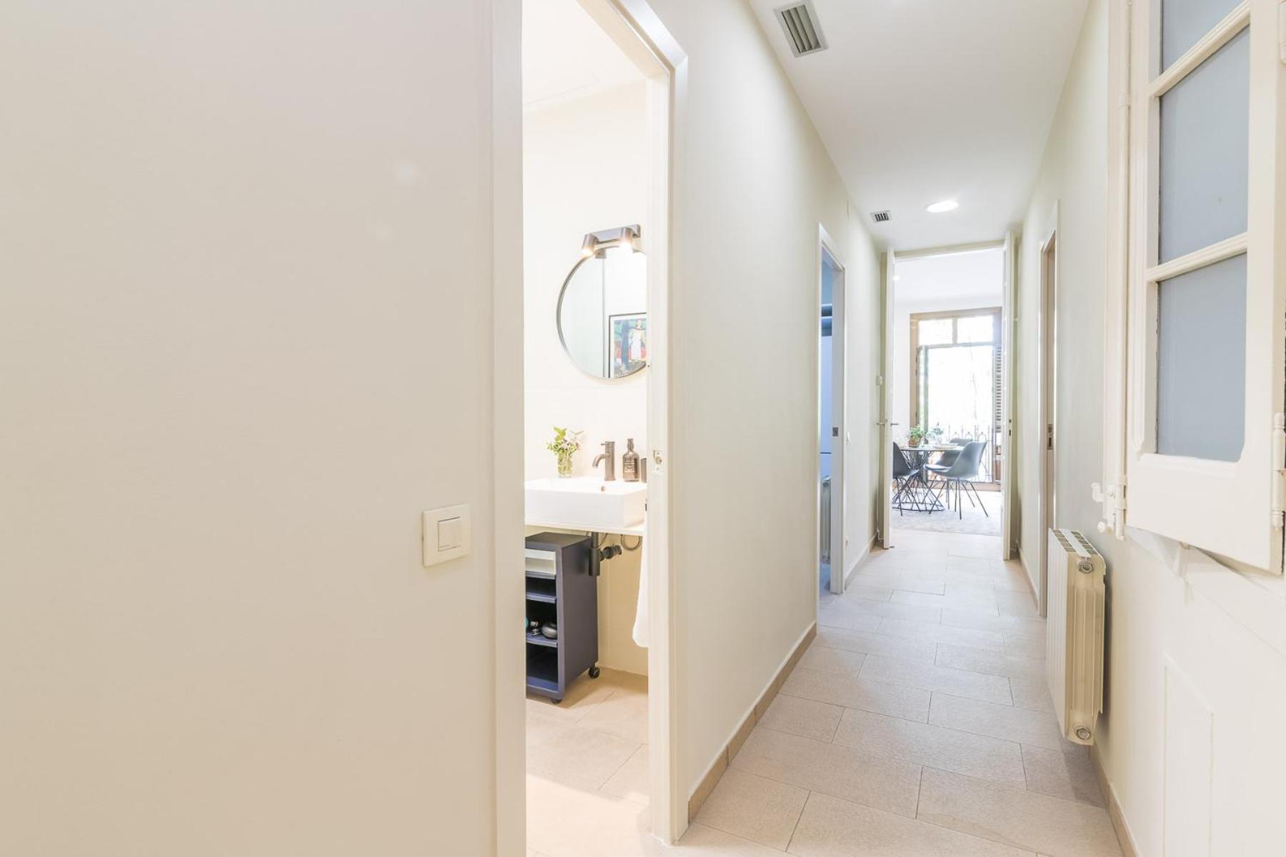 Apartamento My Space - Spacious And Modern Near The Hospital Clinic Barcelona