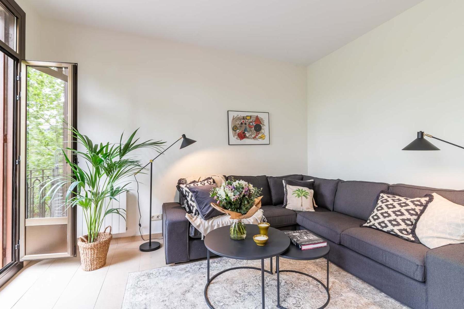 Apartamento My Space - Spacious And Modern Near The Hospital Clinic Barcelona