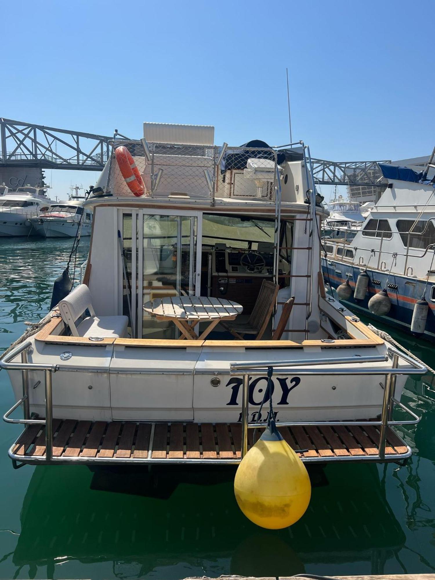 Toy, Tu Experiencia En El Mar Hotel en barco Barcelona