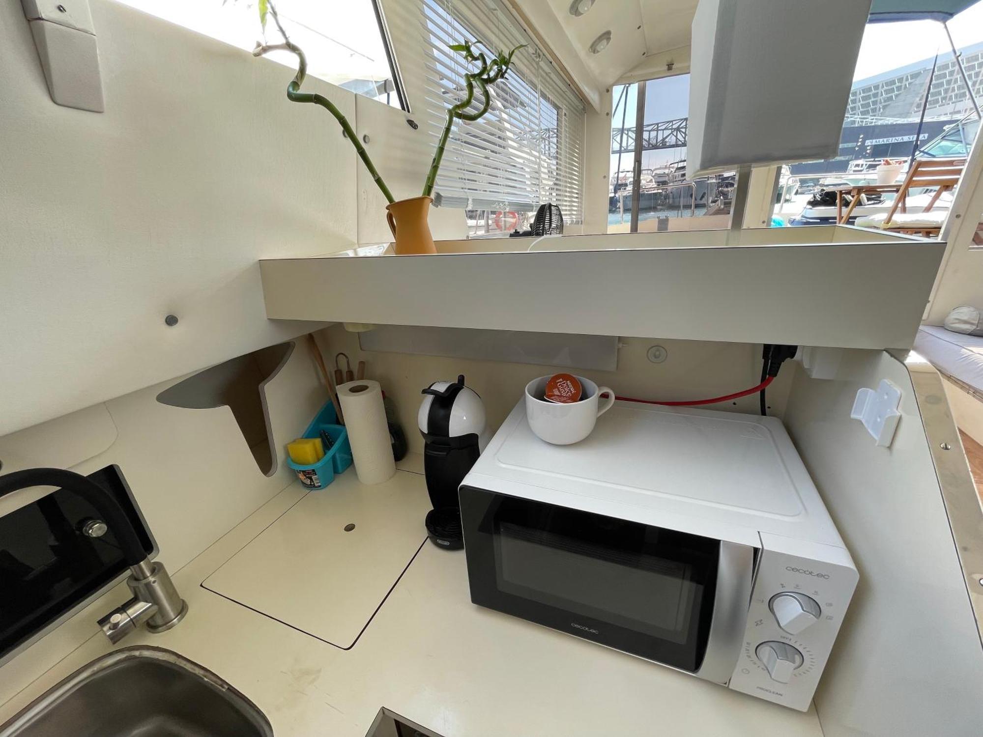 Hotel en barco Barco Amplio Con 2 Camarotes / Comfy Boat With 2 Bedrooms - Barcelona