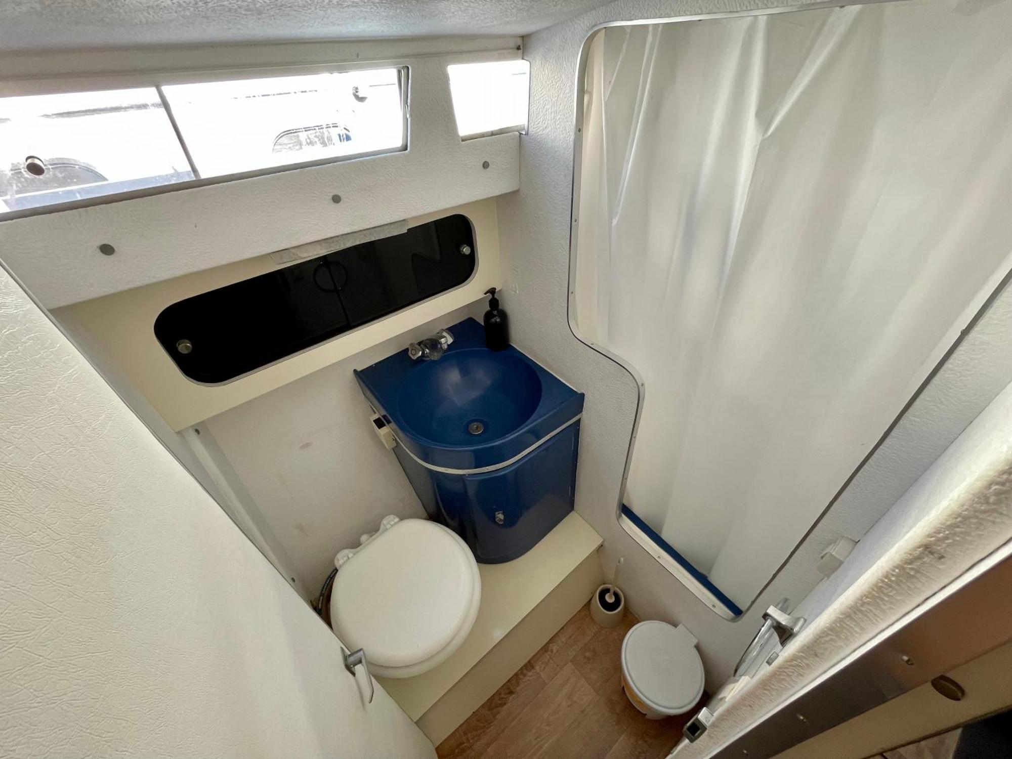 Barco Amplio Con 2 Camarotes / Comfy Boat With 2 Bedrooms - Hotel en barco