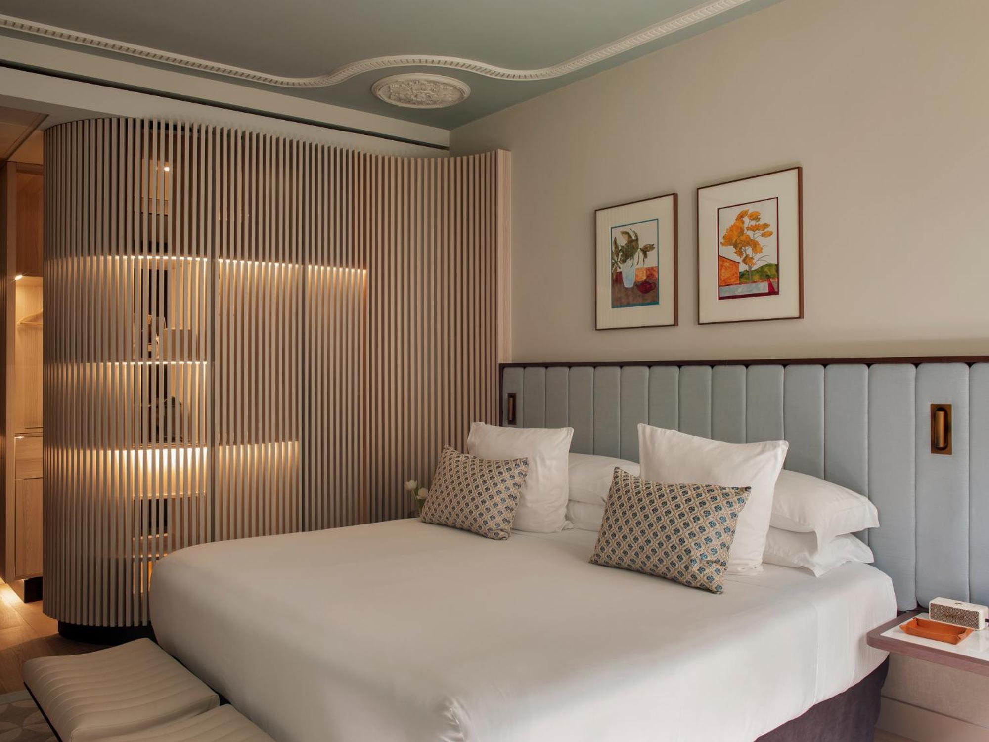 Grand Central, Small Luxury
