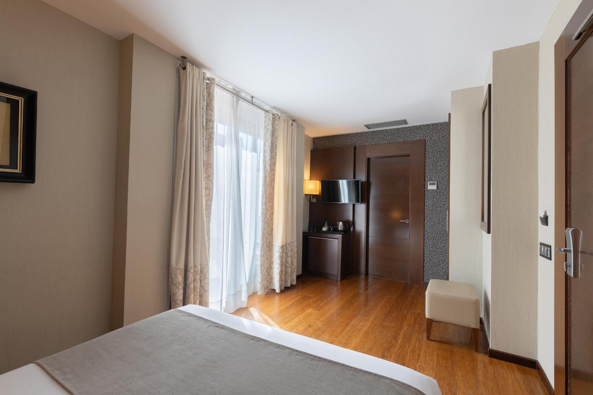 Hotel Colonial 4*