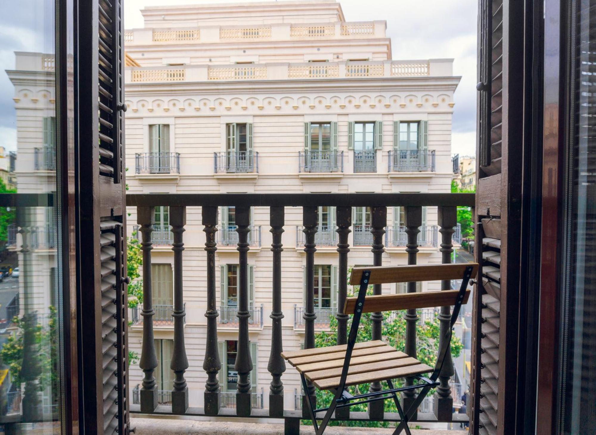 Pensión Fontanella House 2*