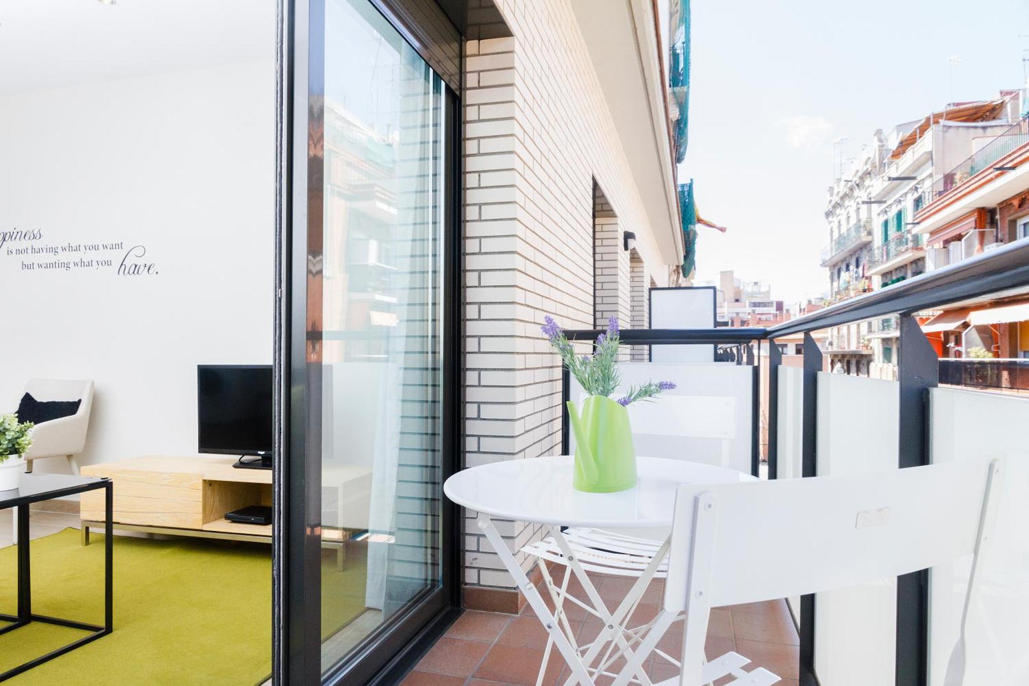 Apartment Feelathome Plaza