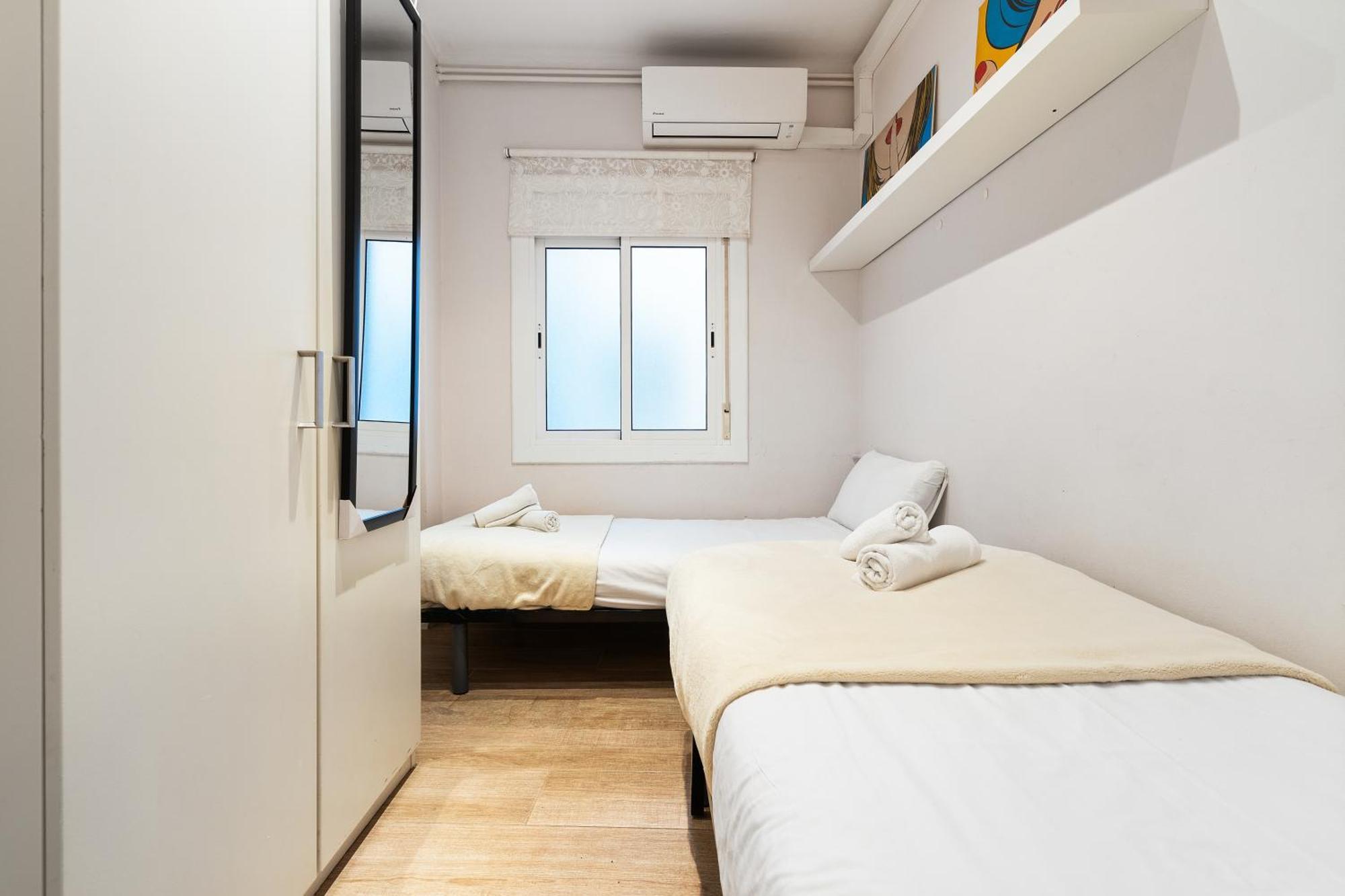 Apartamento Eixample Ac, Sunlit Balcony & Prime Location Barcelona