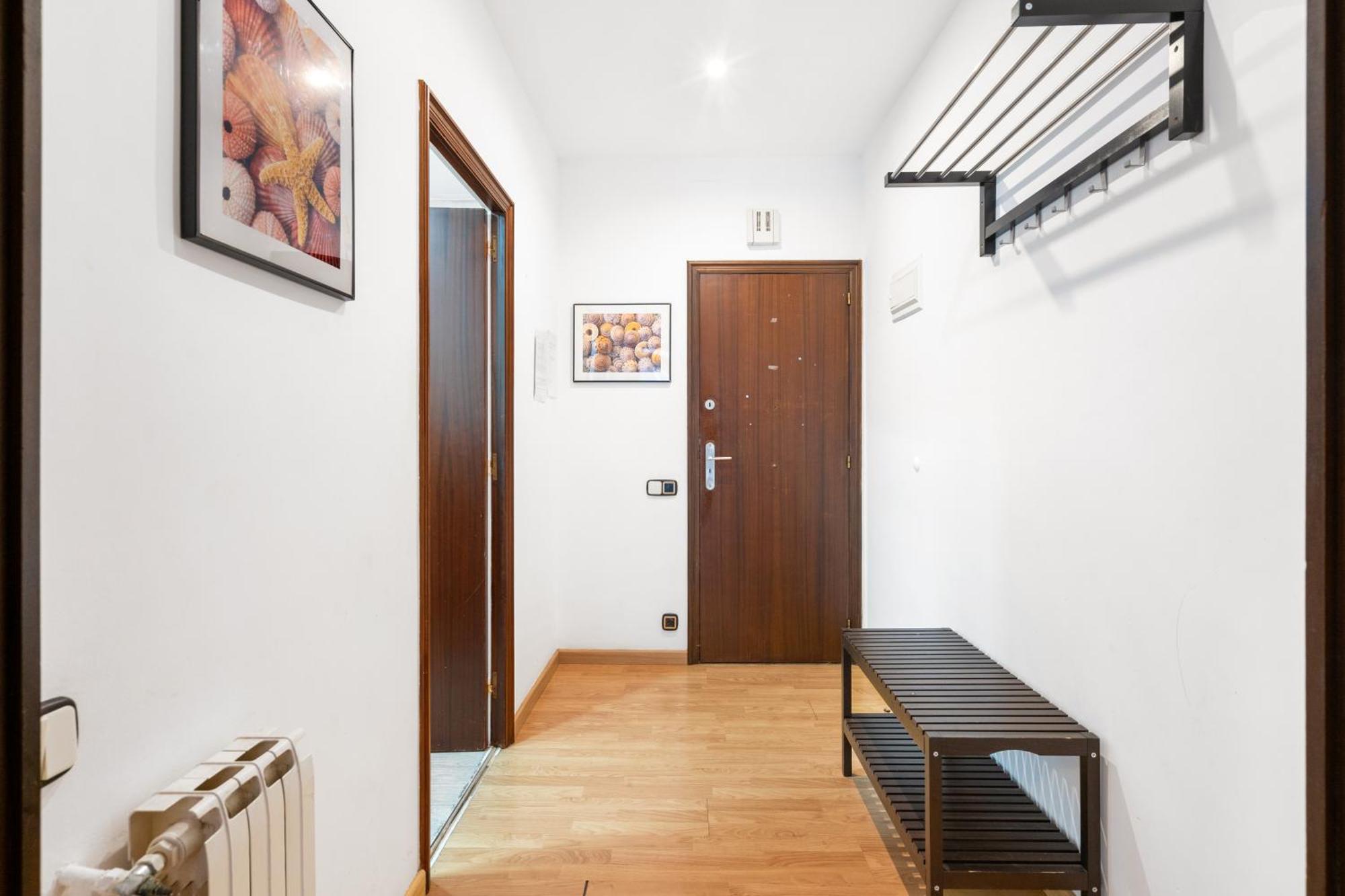Sunlit Expansive Terrace, Ac & Outdoor Seating Apartamento