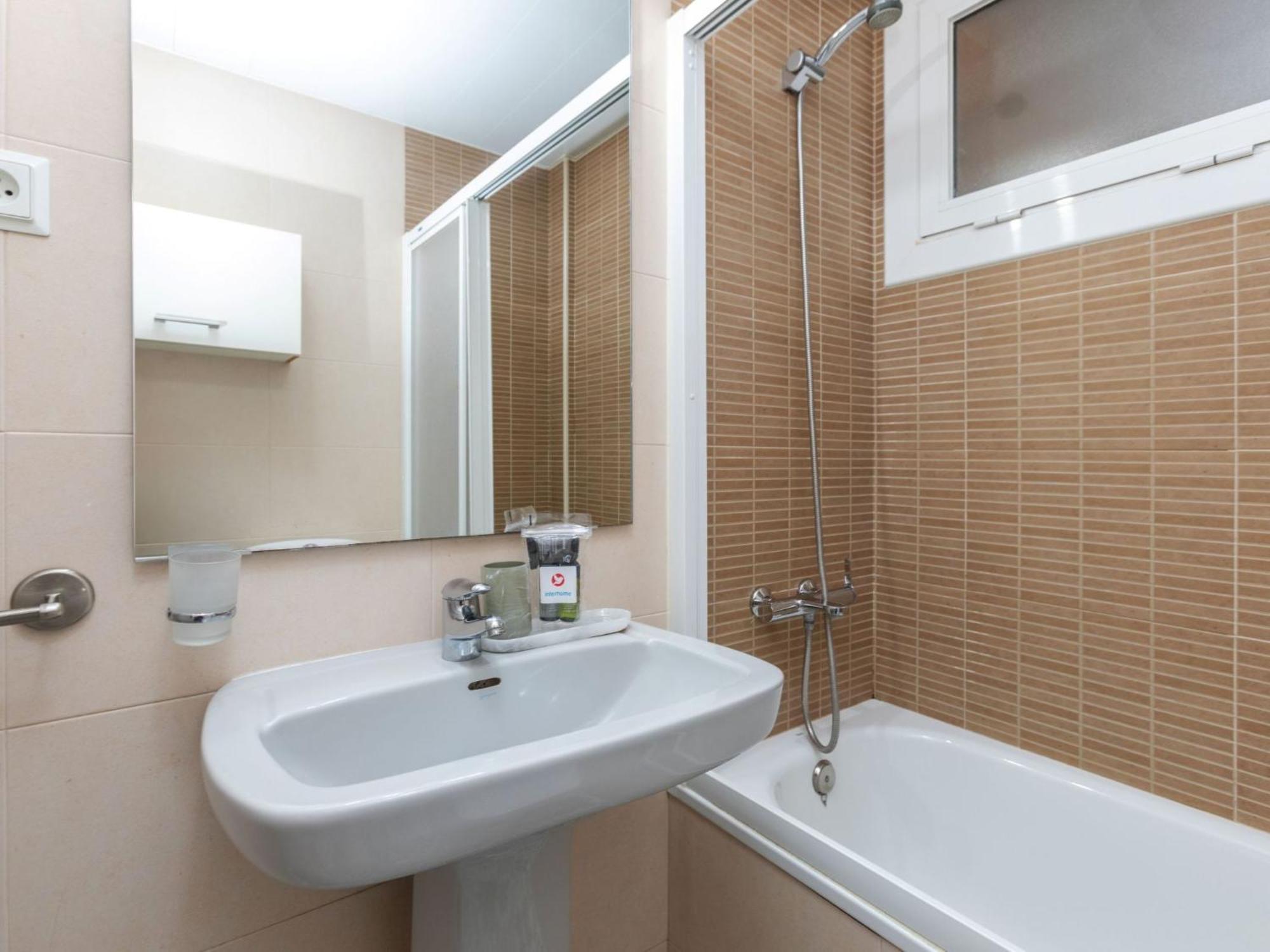 Apartamento Eixample Esq Rocafort Diputacio By Interhome Barcelona