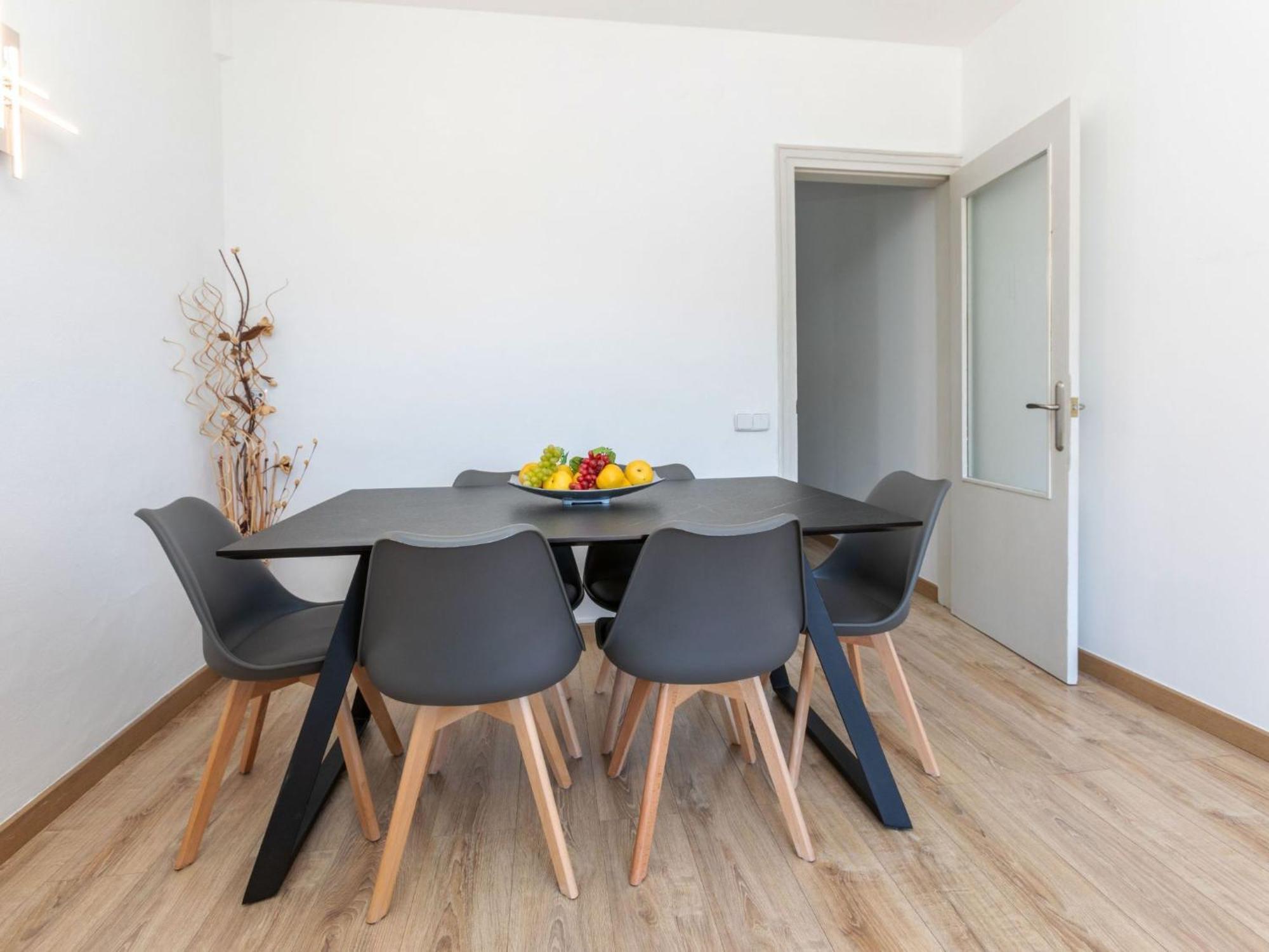 Eixample Esq Rocafort Diputacio By Interhome *