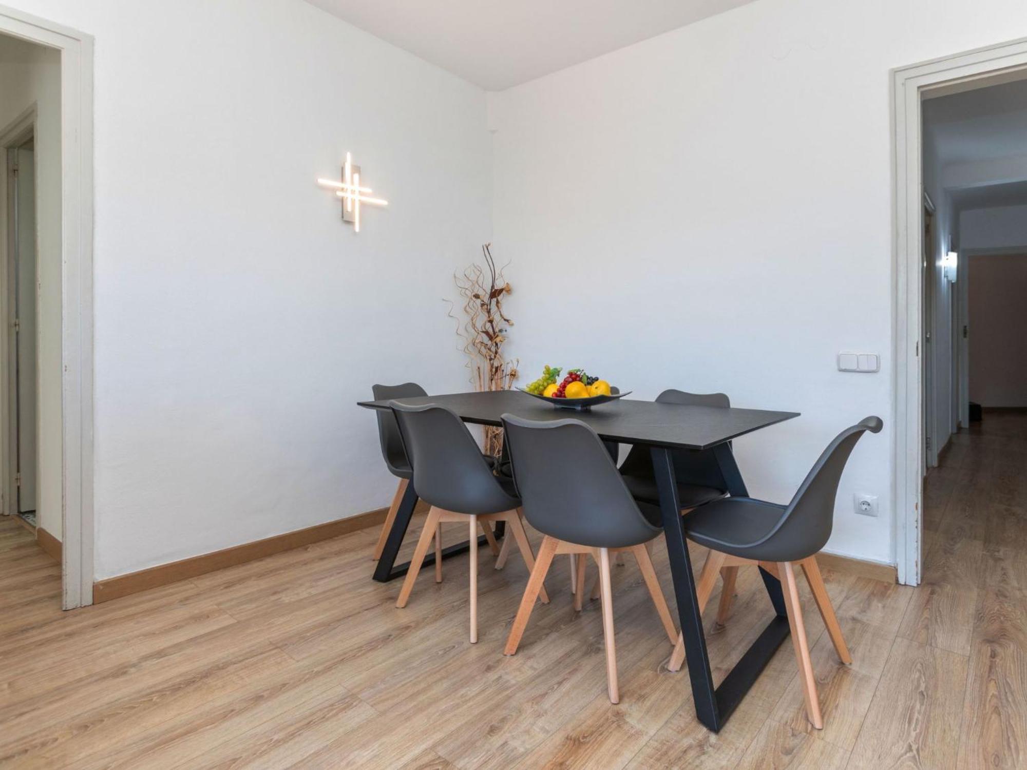 Apartamento Eixample Esq Rocafort Diputacio By Interhome