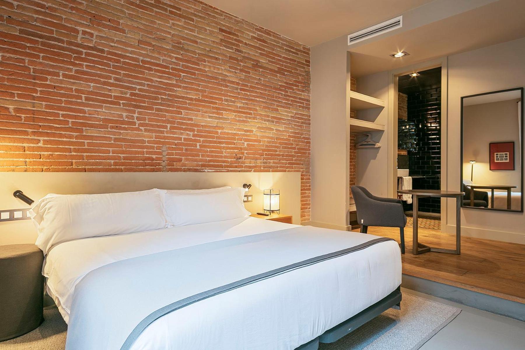 Uma Pau Claris Guest house