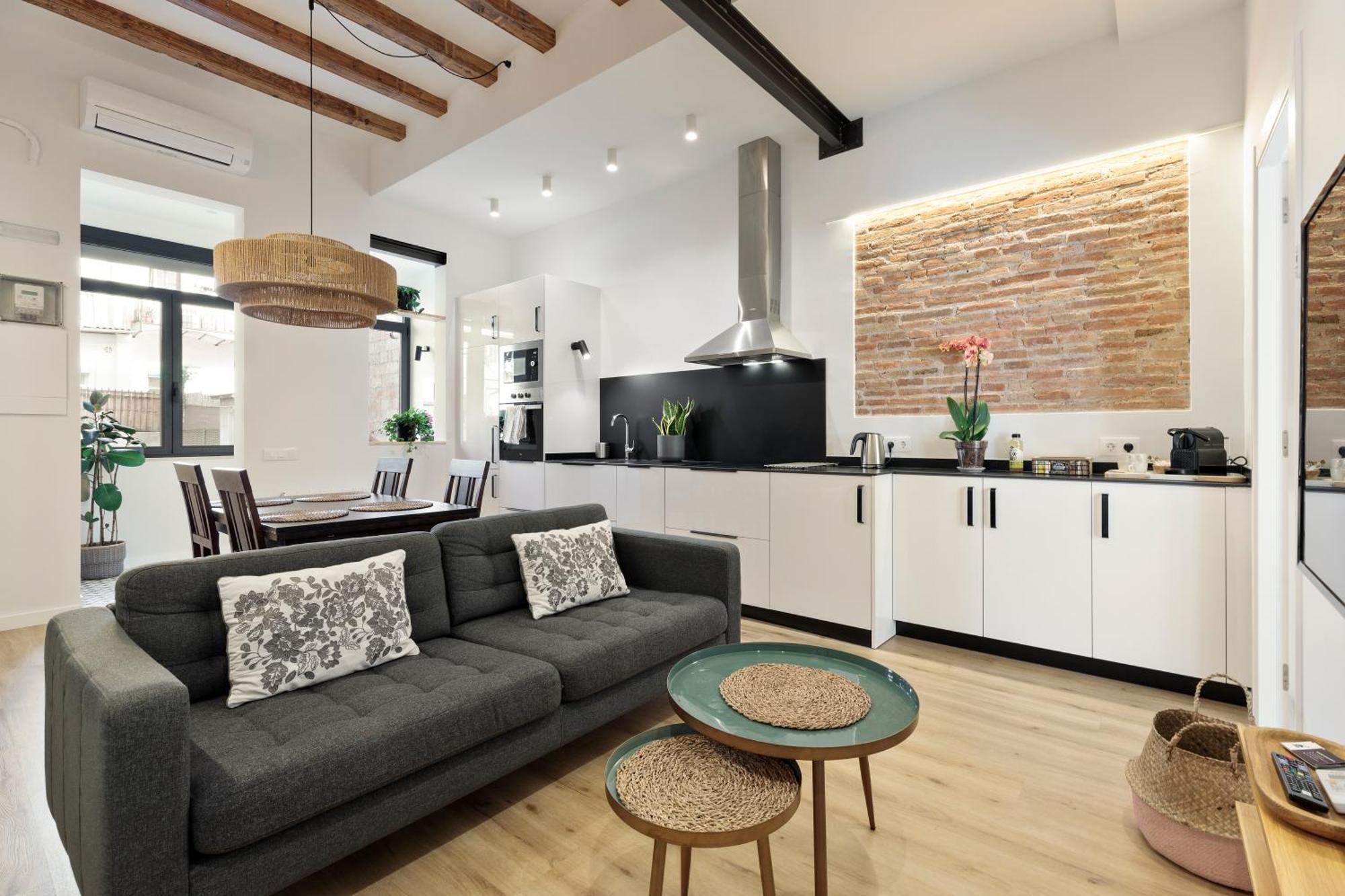 Apartamento Poble Sec Charming *