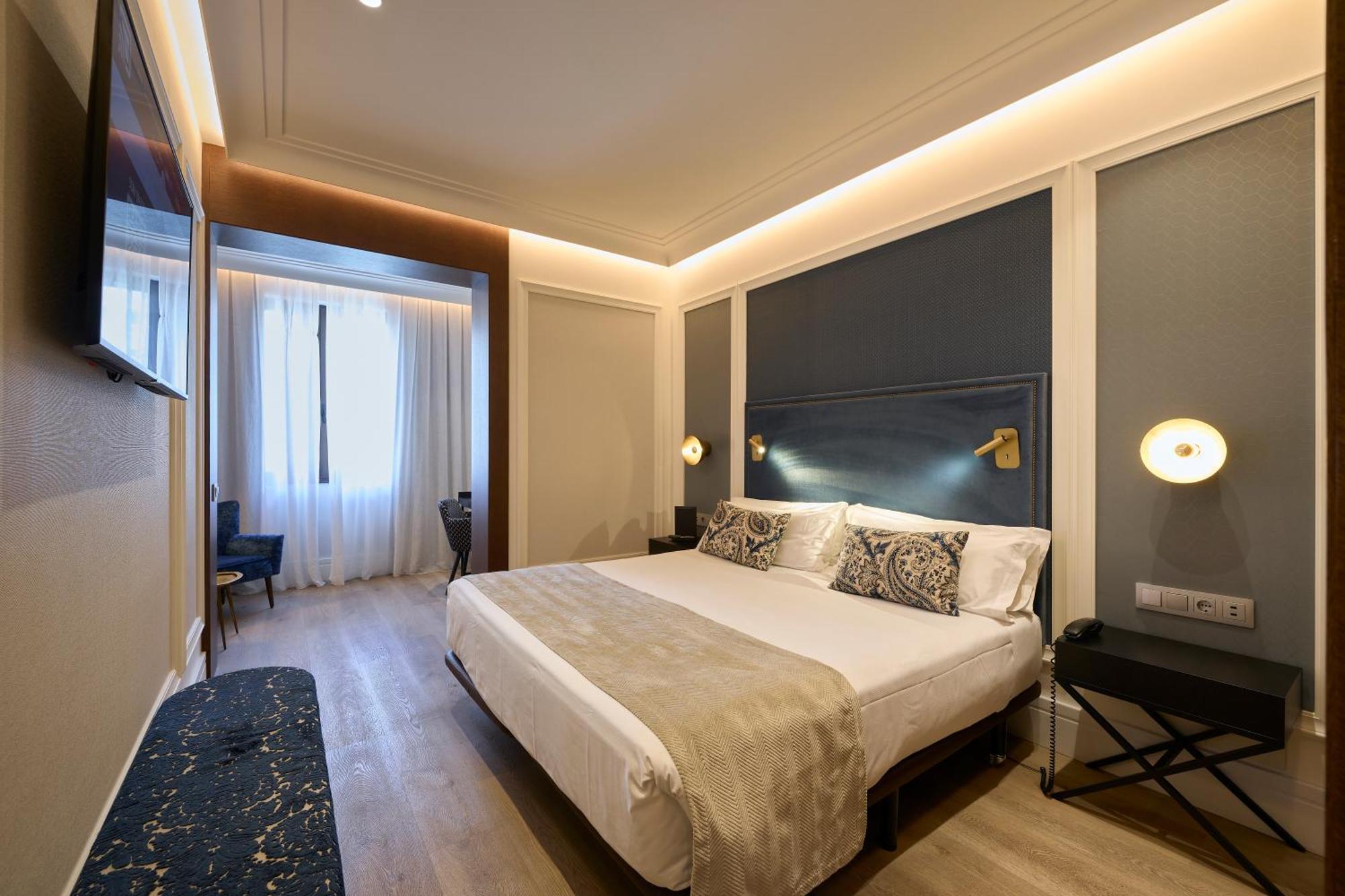 Hotel Catalonia Plaza Cataluña 4*