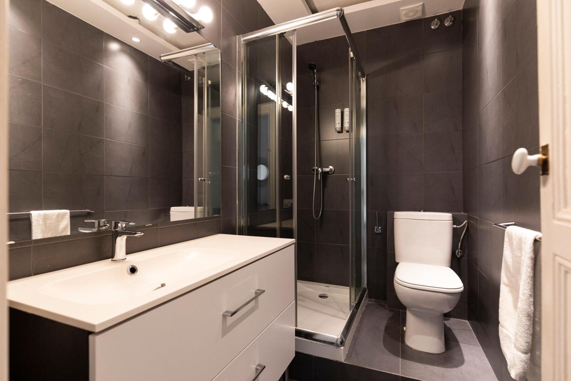 Apartamento Aspasios Urquinaona Design *