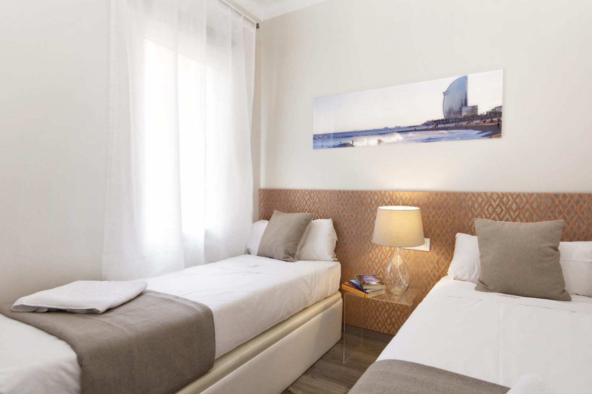 Apartment Eixample Building By Mercedes Heritage Barcelona