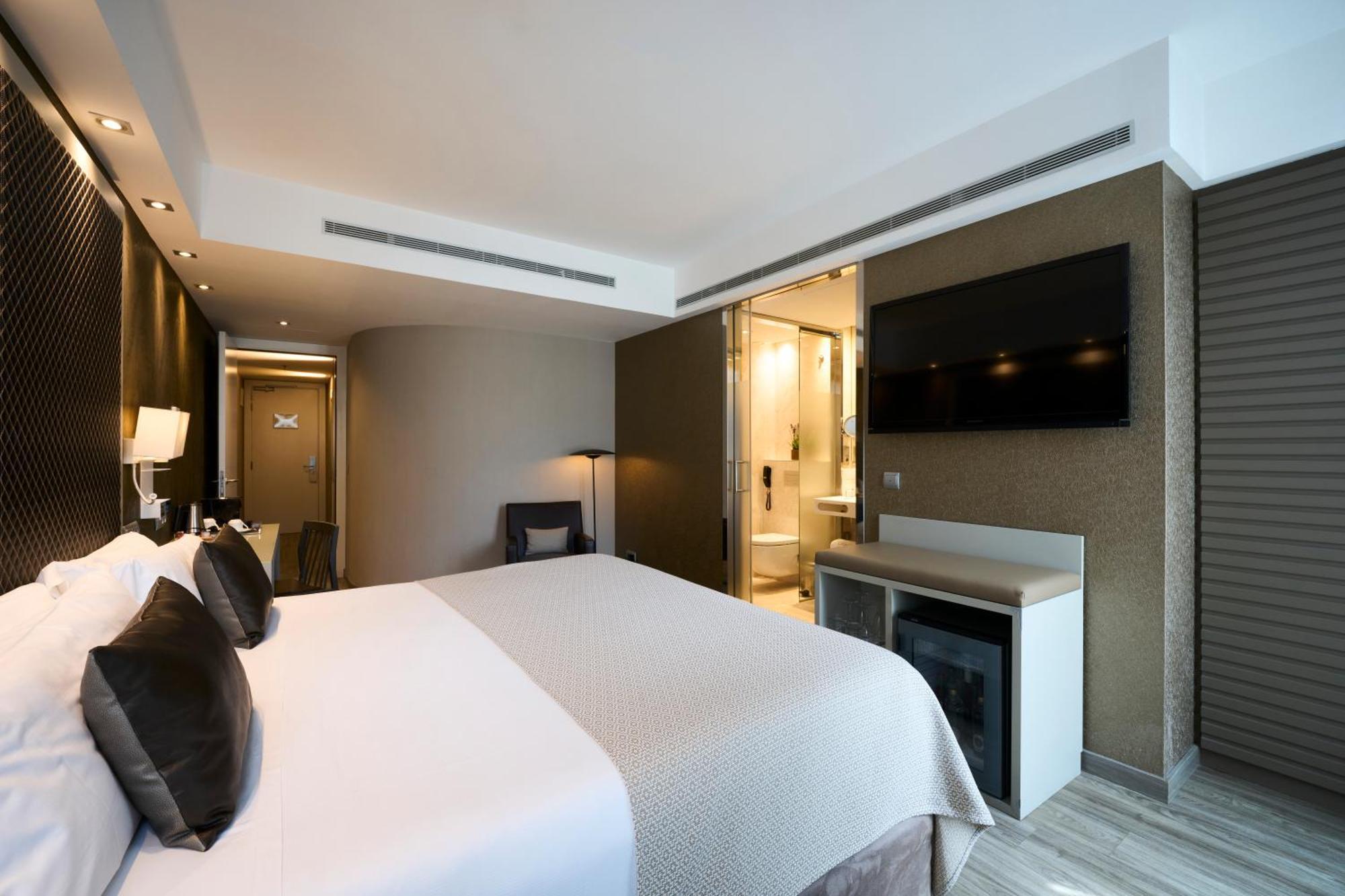 Catalonia Square 4* Sup Hotel 4*
