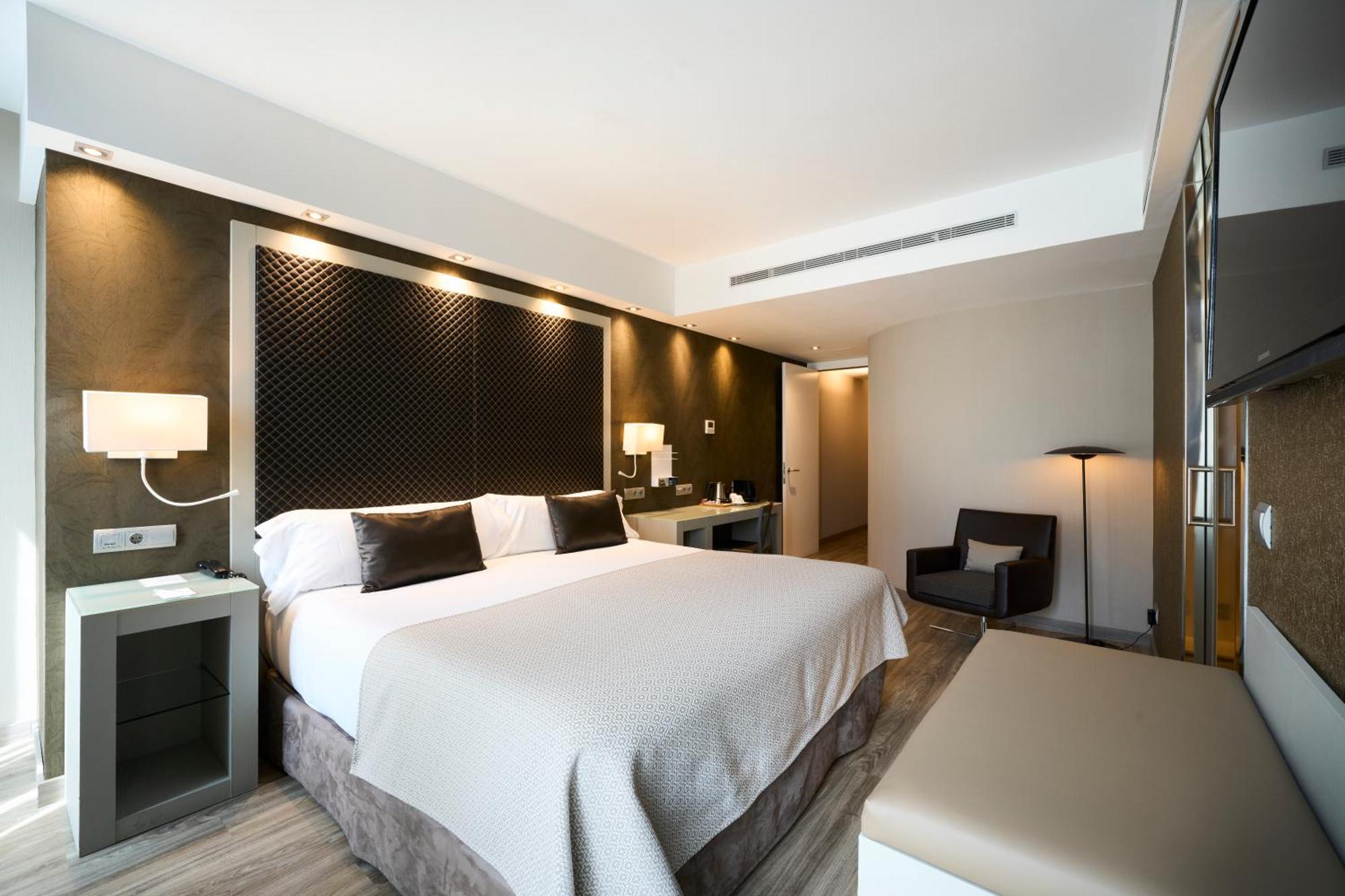 Catalonia Square 4* Sup 4*