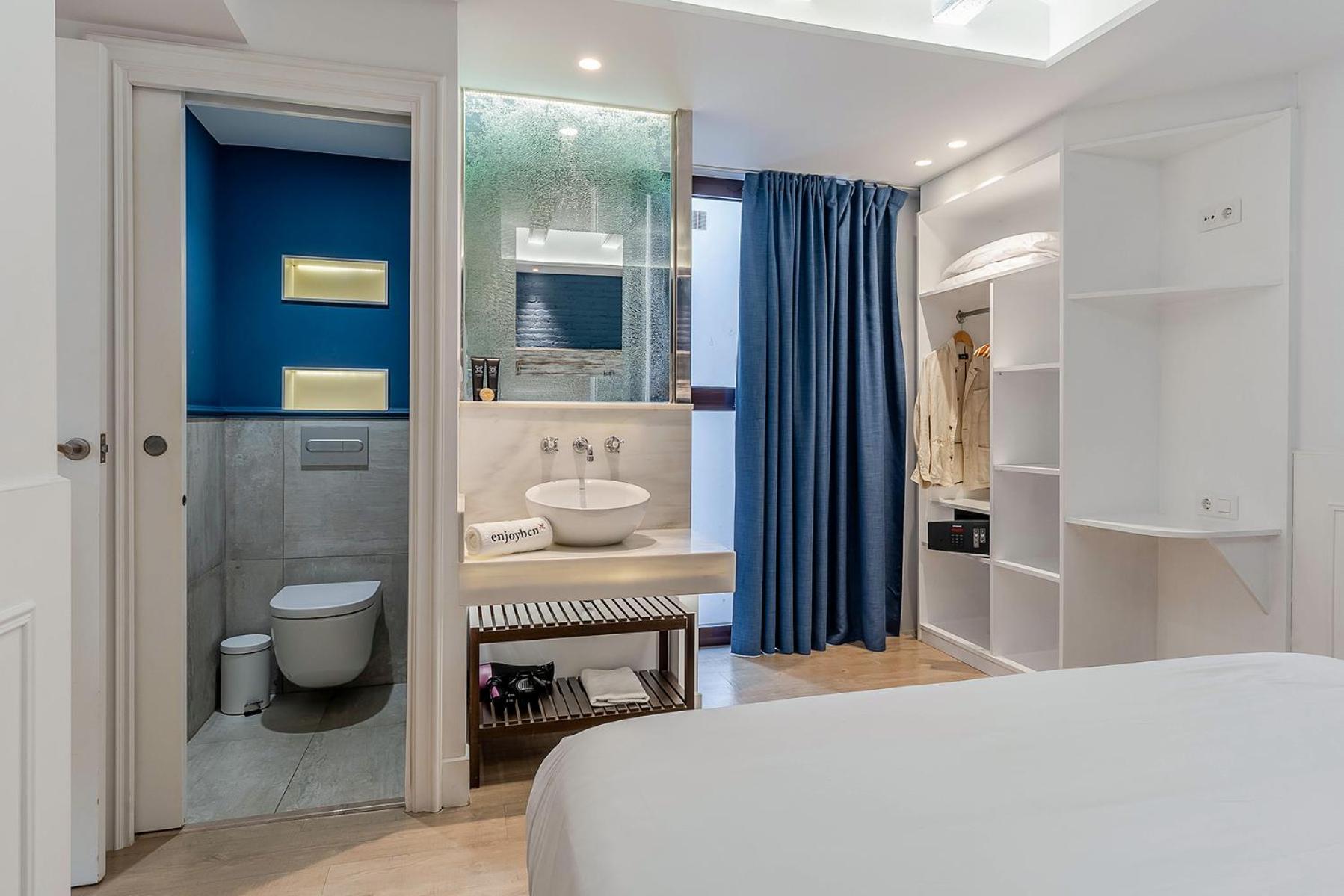 Enjoybcn Colon Apartment