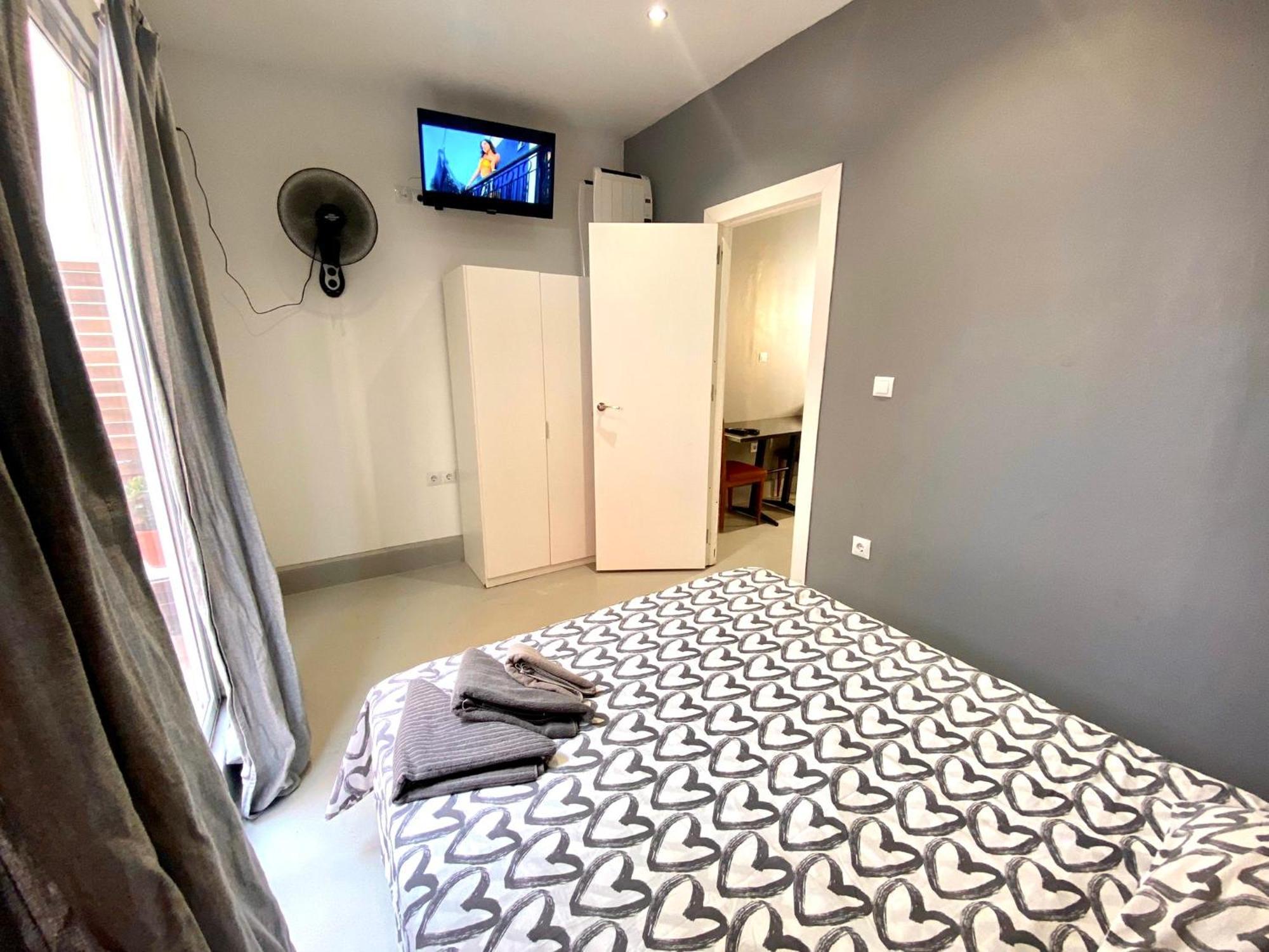 Apartamento De 3 En Sants A 2'del Metro Badal P9
