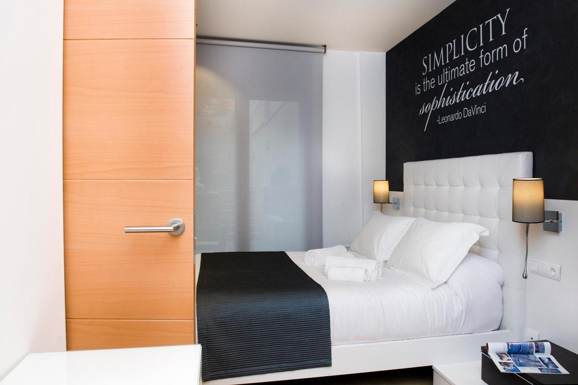 Apartahotel To Barcelona