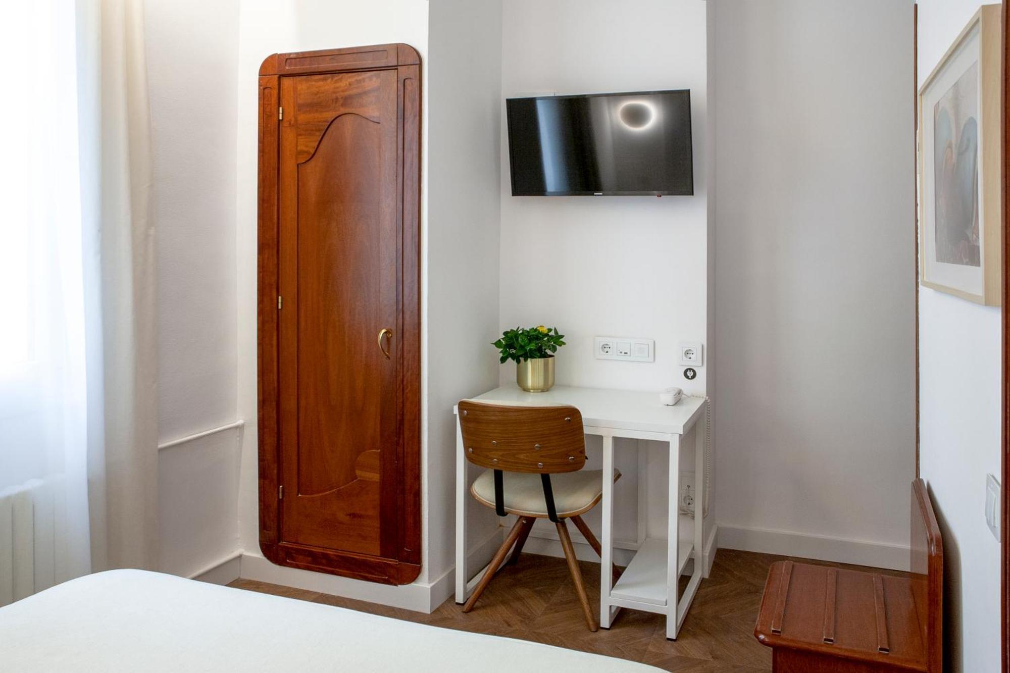 Hotel Gaudí Barcelona