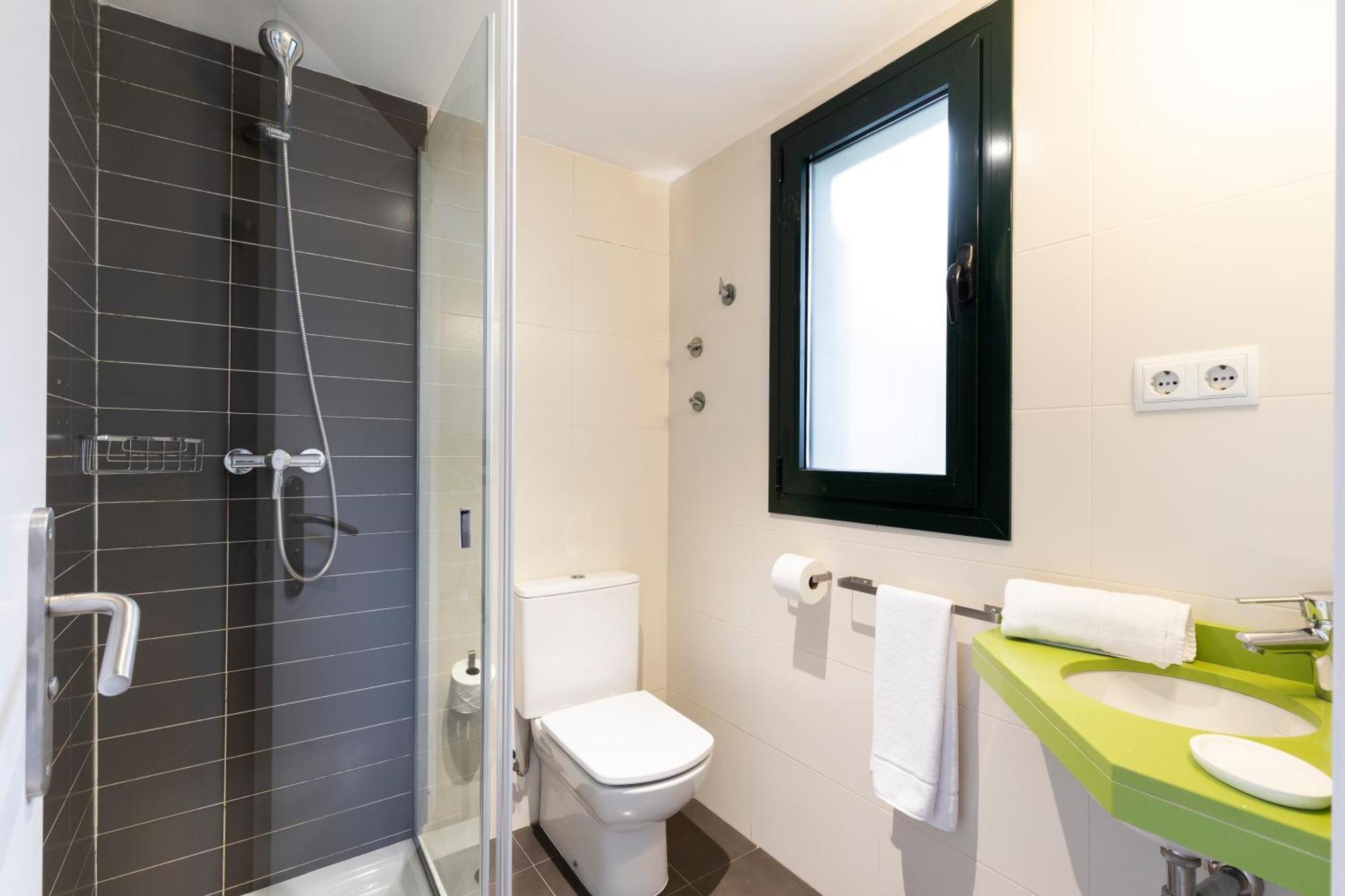Aspasios Verdi Apartamento *