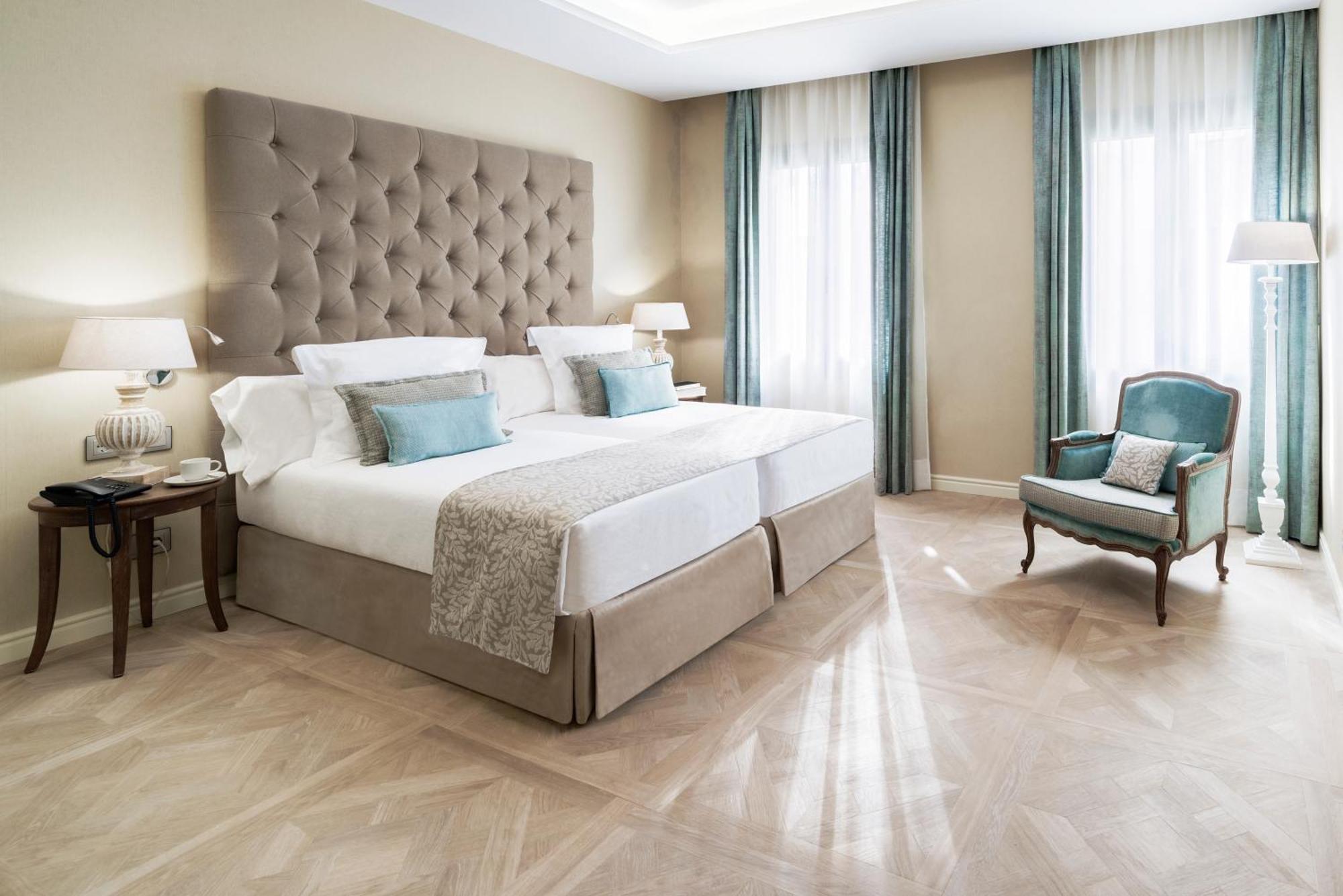 Lamaro Hotel 5*