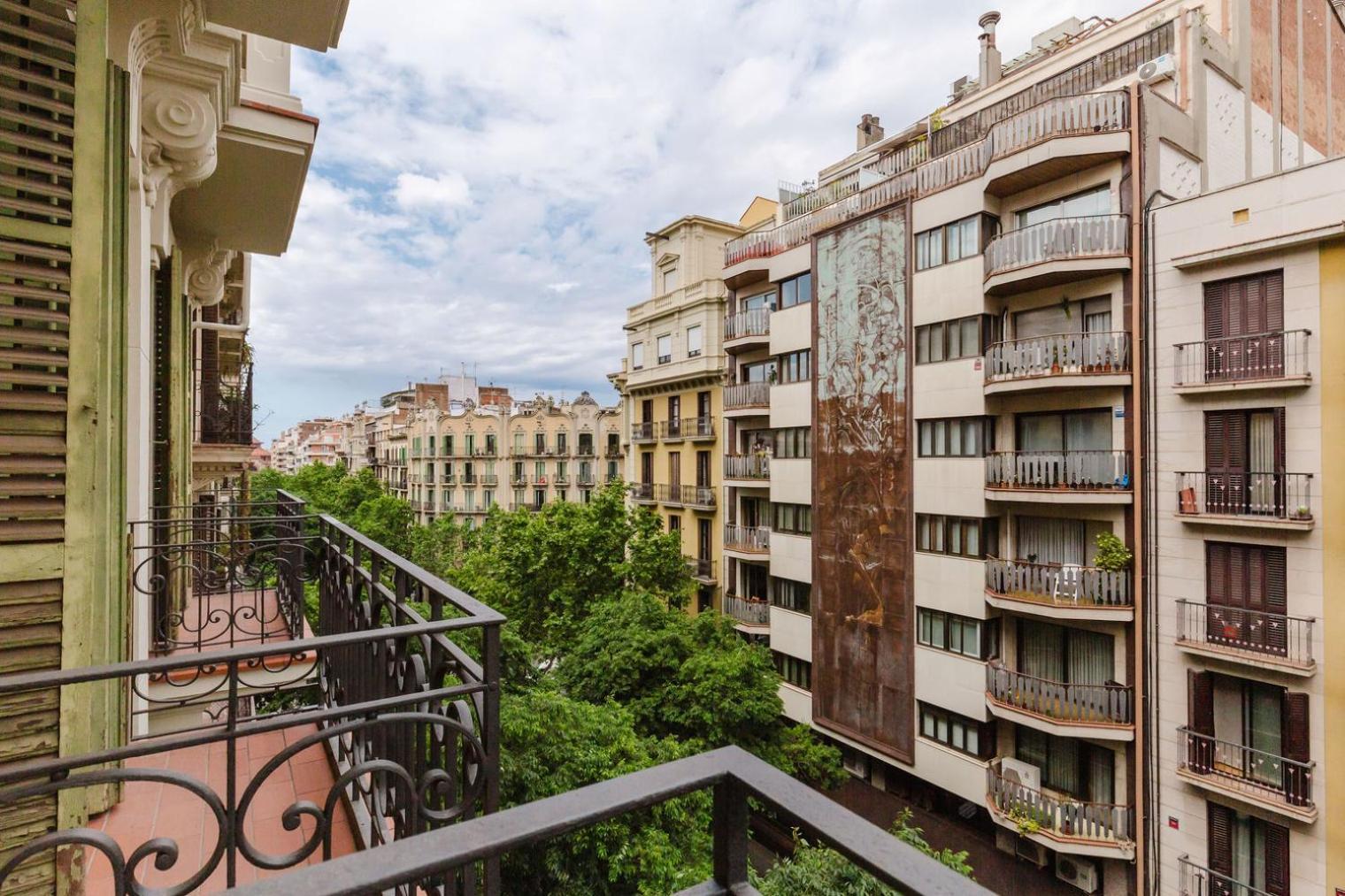 Blueground Antiga Esq De Leixample Balcony Bcn-136 Barcelona
