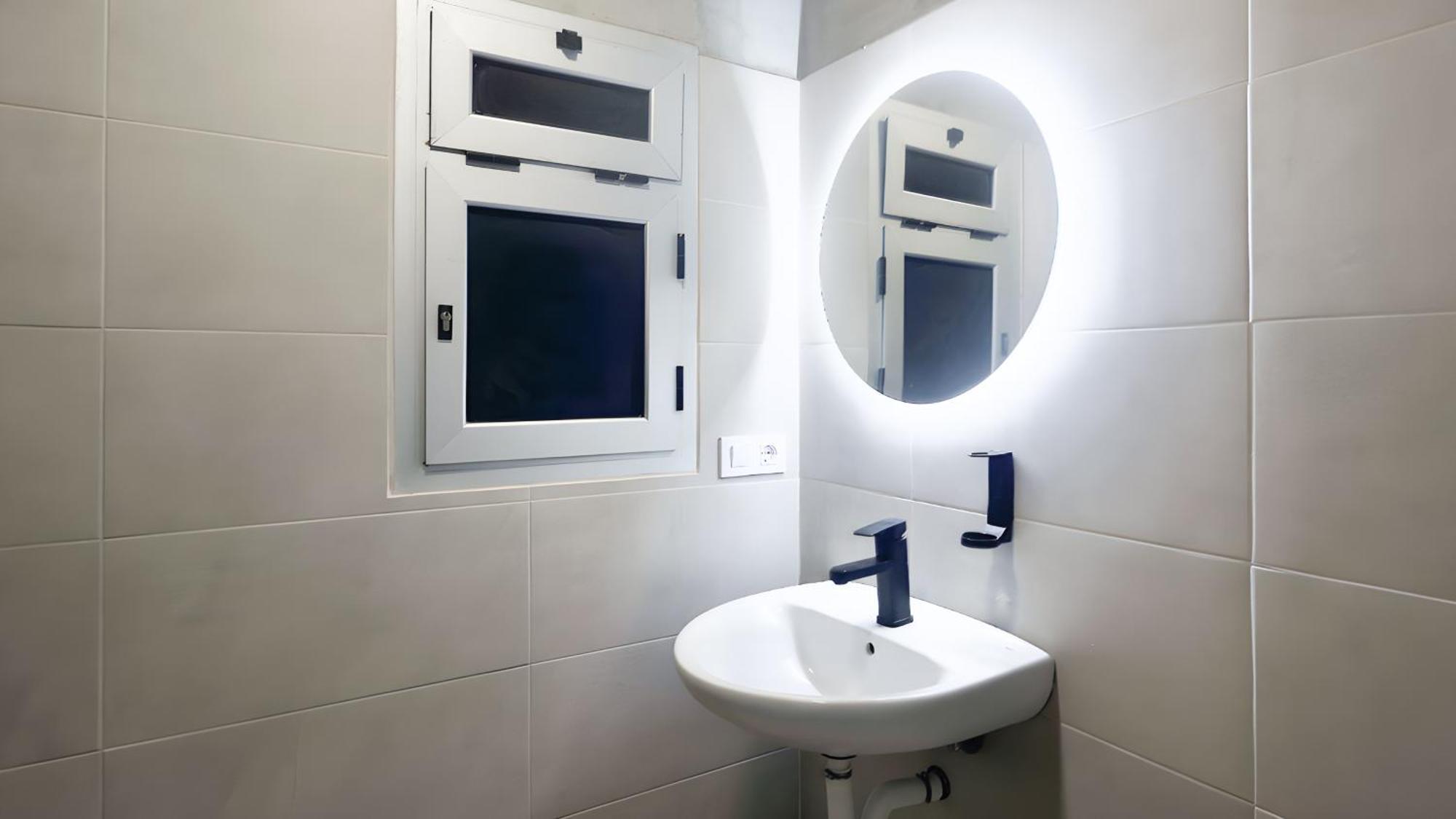 Ideal Youth Hostal