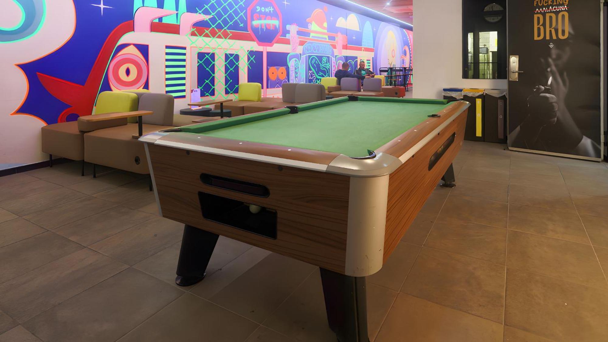 Hostal Ideal Youth *