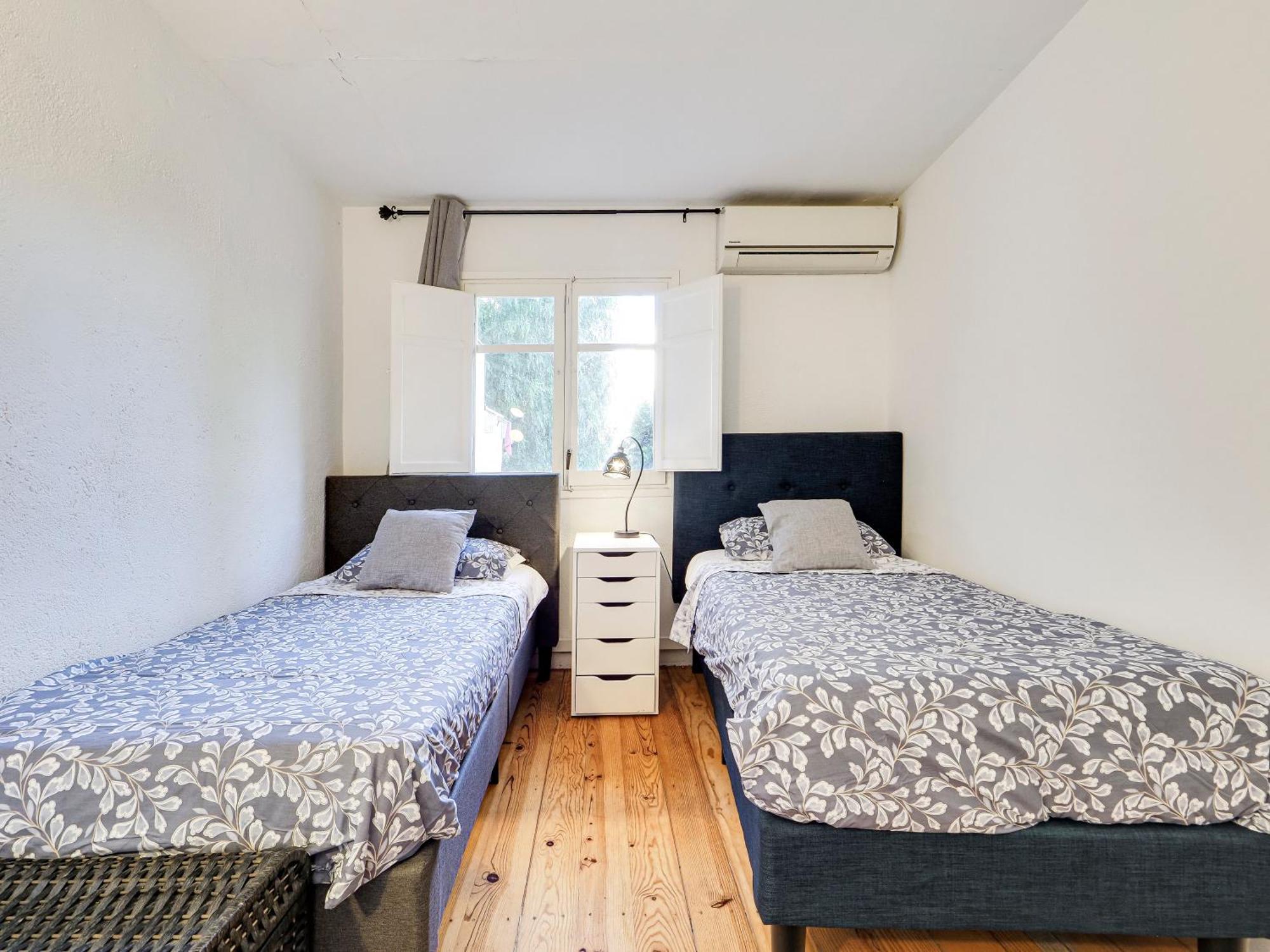 Bonita Casa En Parc Guell Barcelona
