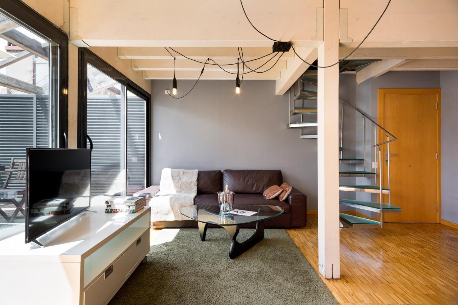 My Space Emirates - Spacious Near The Center Apartment Barcelona