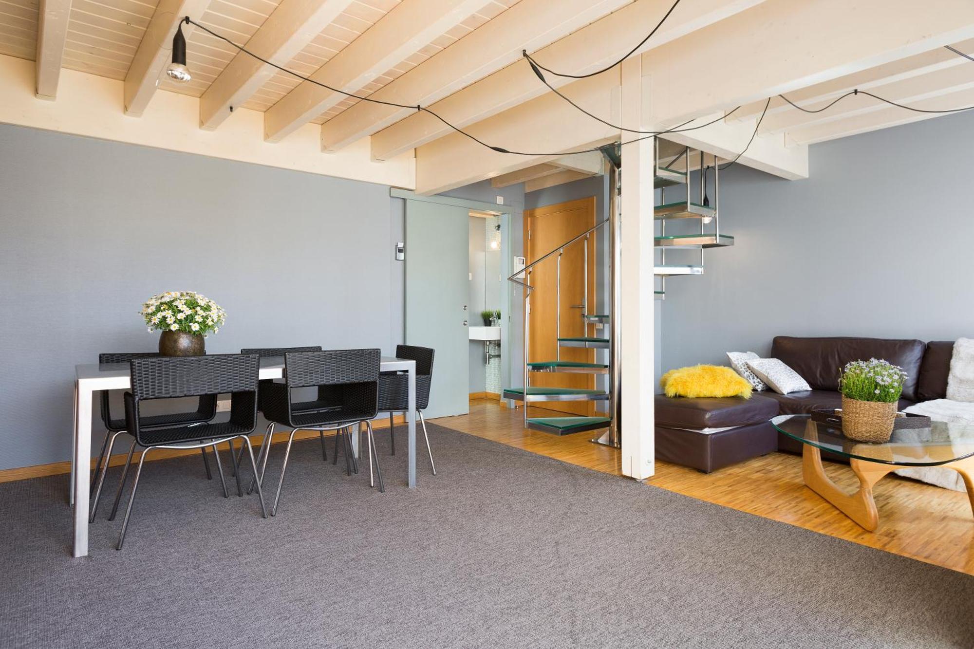 My Space Emirates - Spacious Near The Center Apartment Barcelona