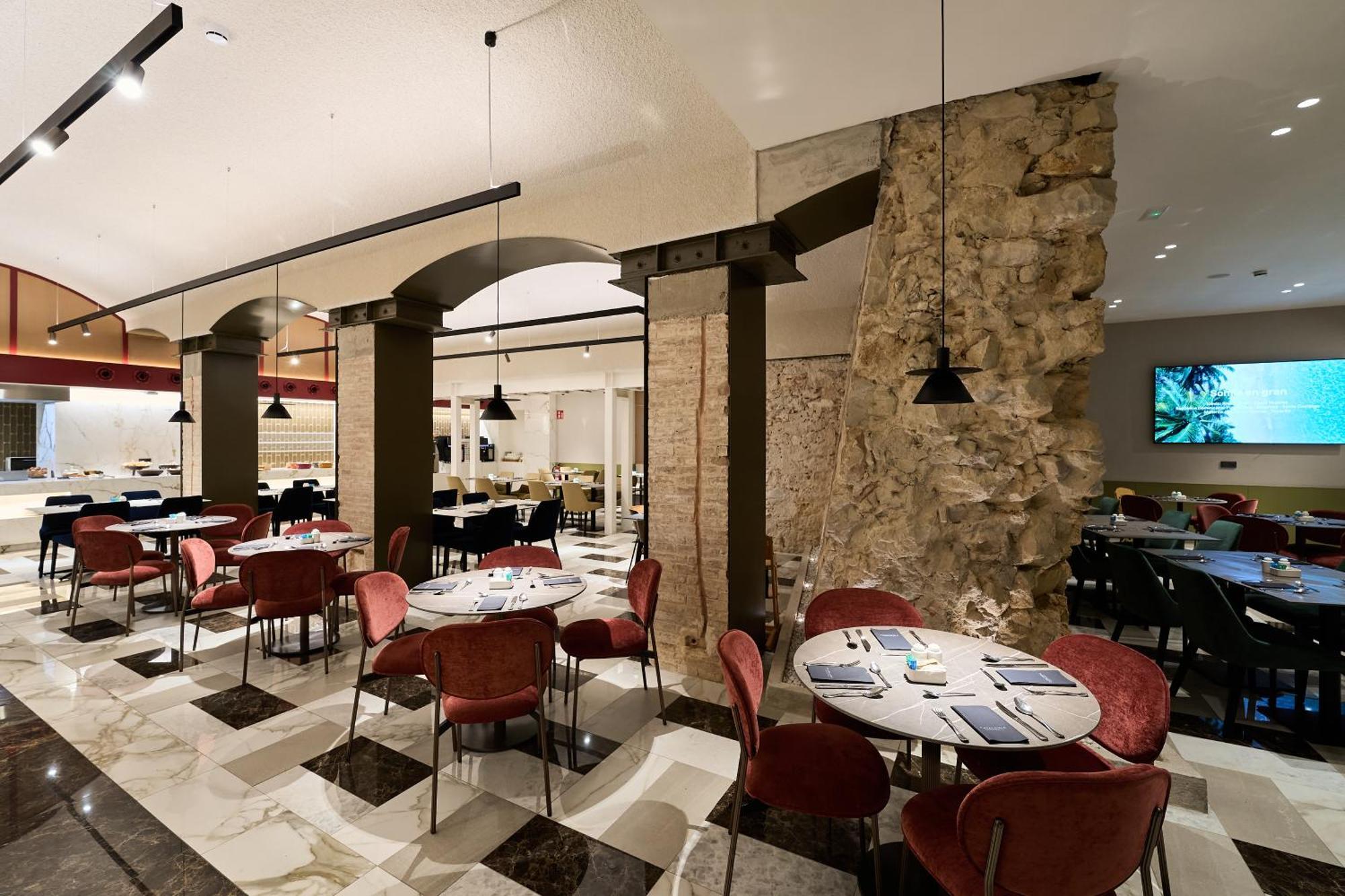 Catalonia Plaza Cataluña Hotel 4*