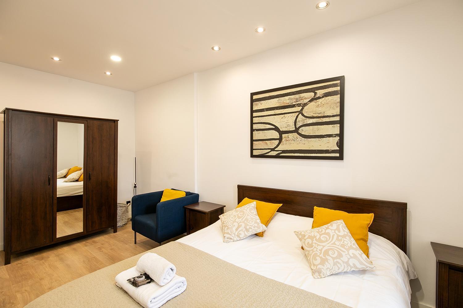 Beautiful With Terrace In Apartment