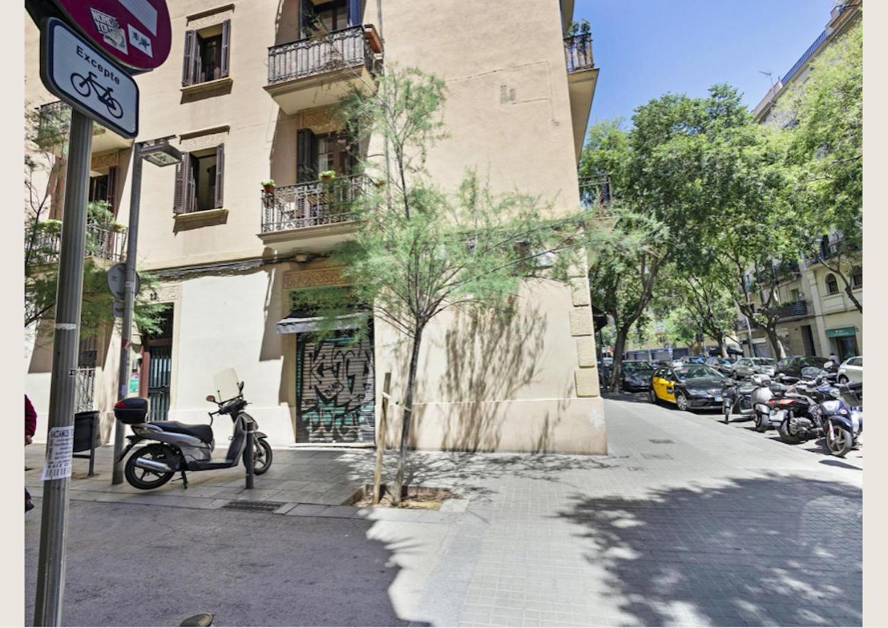 Great In Sagrada Familia With Balcony Apartamento