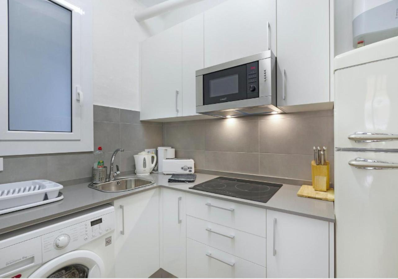 Great In Sagrada Familia With Balcony Apartamento Barcelona