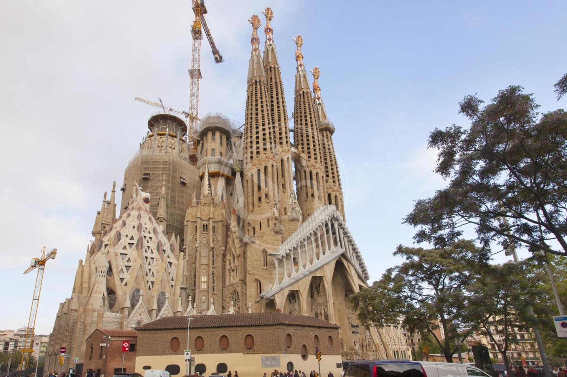 Cerca De Sagrada Familia * Barcelona