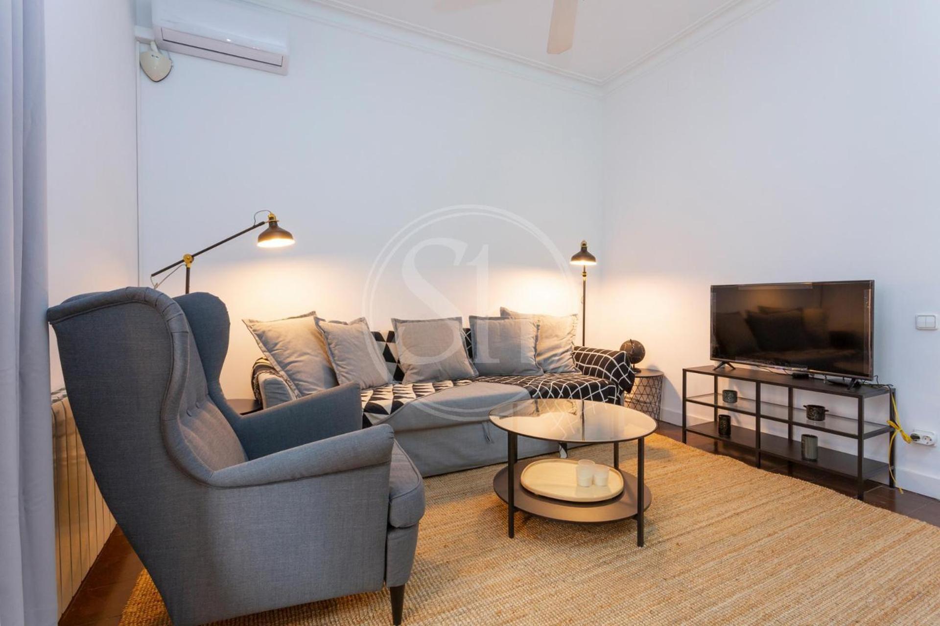 Modern Flat Near Sagrada Familia Barcelona