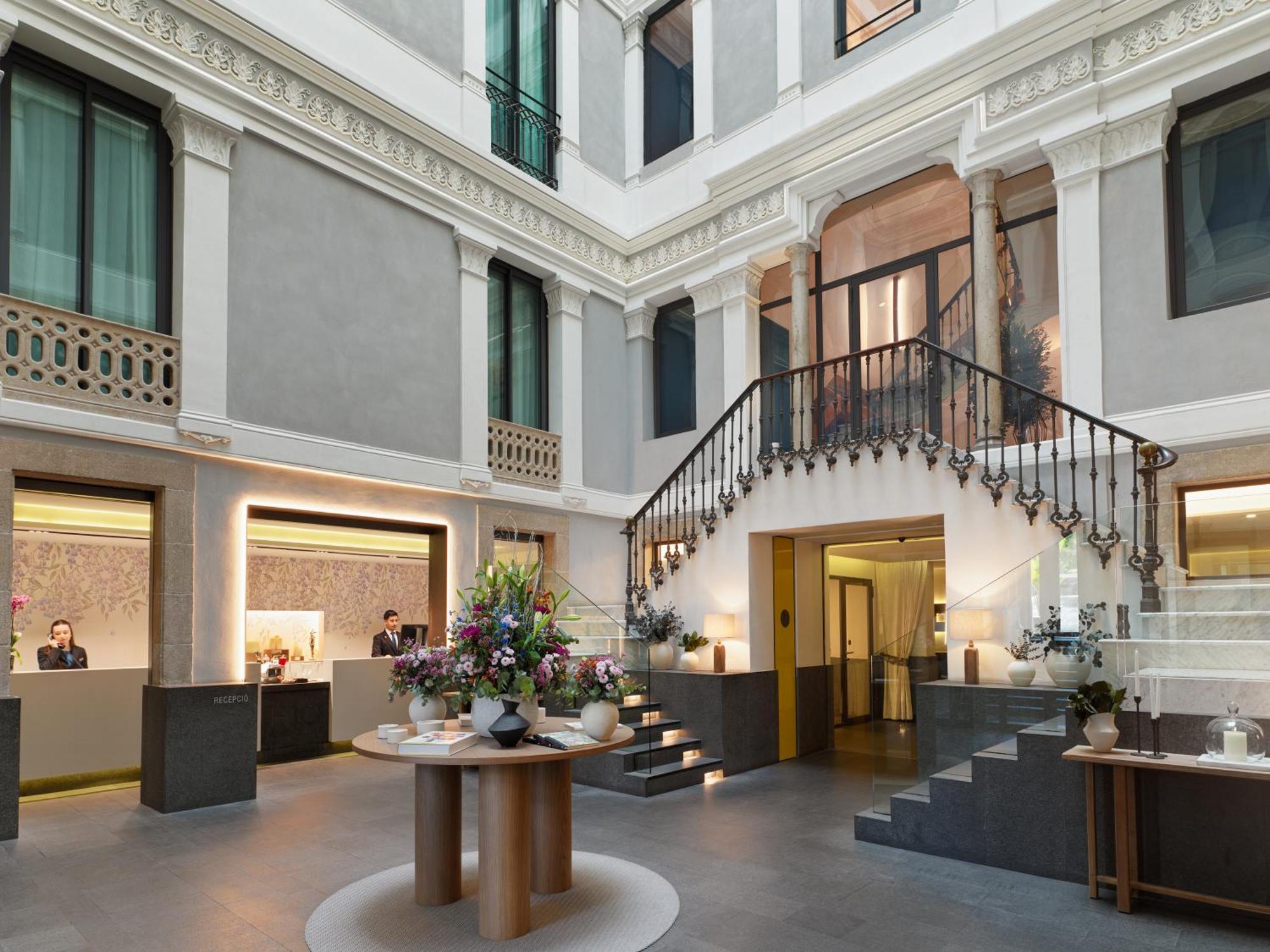Hotel H10 Urquinaona Plaza 4*