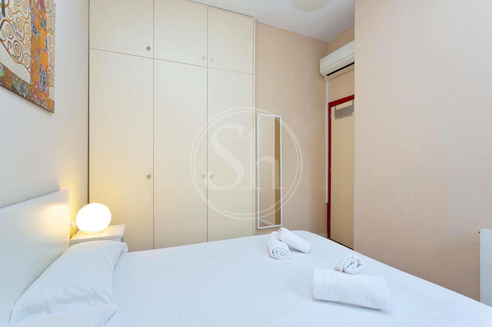 Con Terraza En Poble Sec Apartamento *