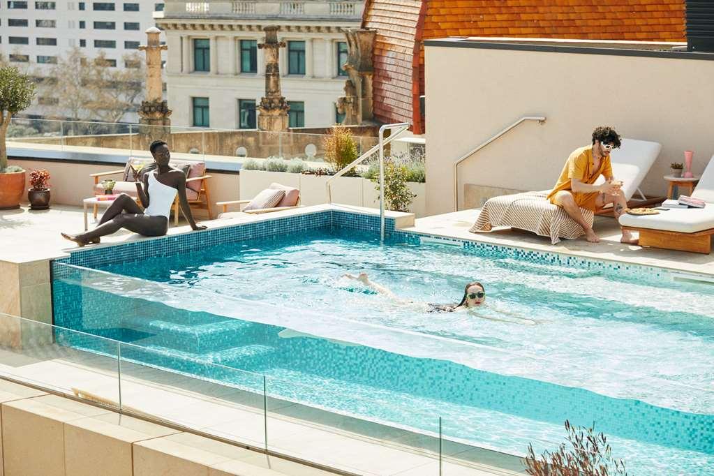 Hotel Me *