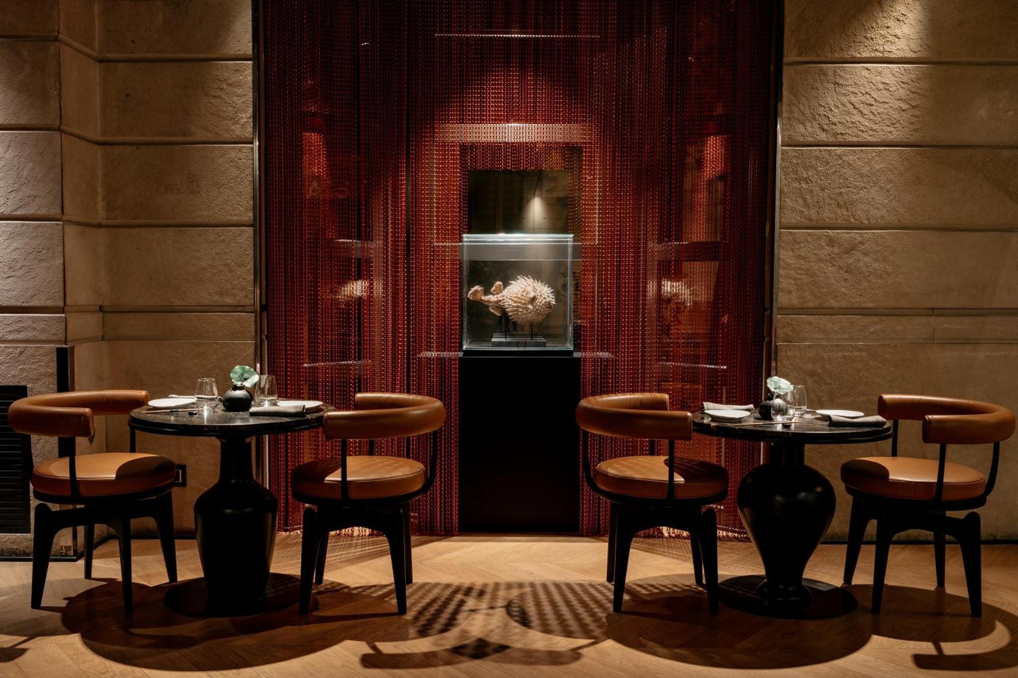 Hotel Claris & Gl, A Small Luxury Of The World